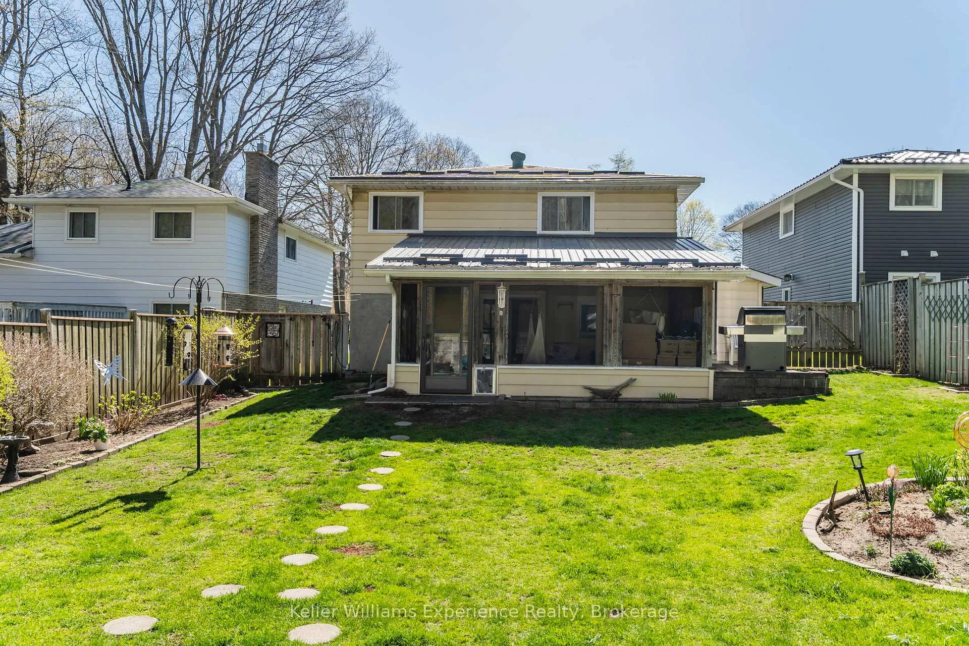 Photo 63 of 201 Bayfield Avenue, Midland — HOMEH