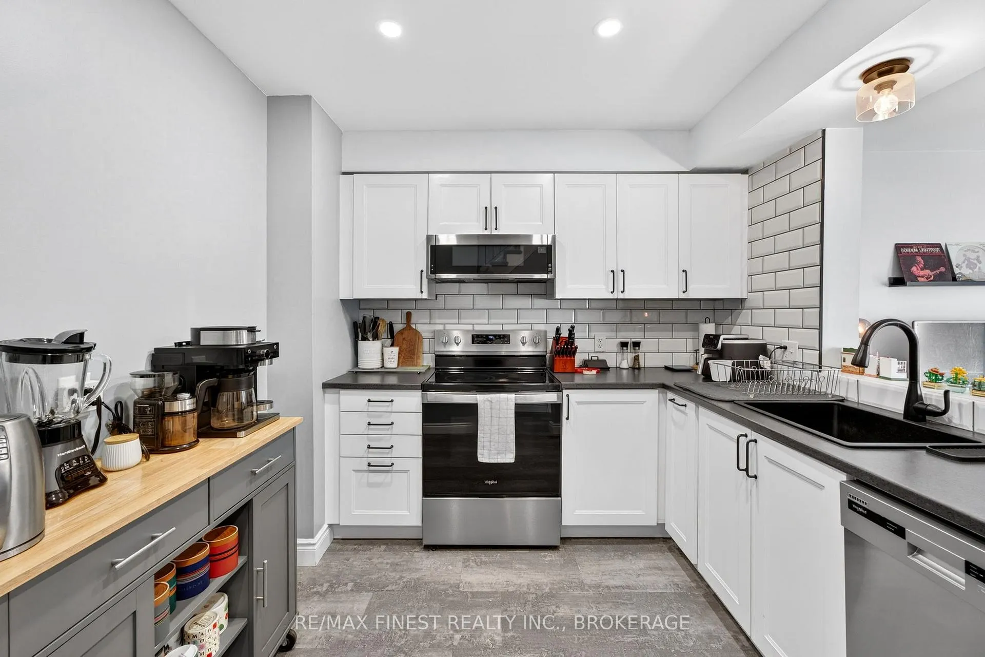 Photo 9 of 282 Vanguard Court, Kingston, East Gardiners Rd — HOMEH