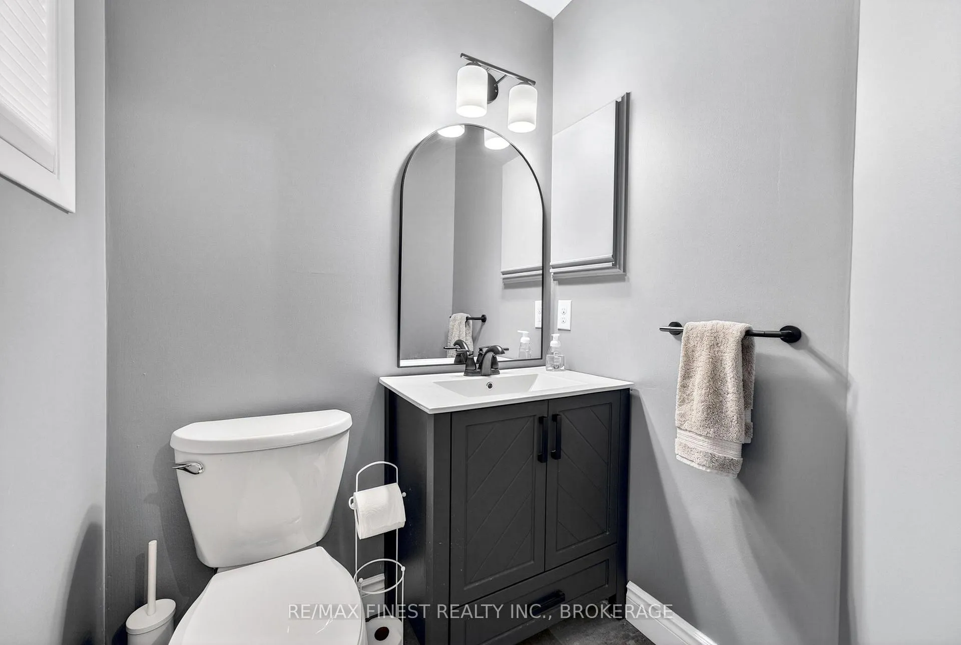 Photo 12 of 282 Vanguard Court, Kingston, East Gardiners Rd — HOMEH