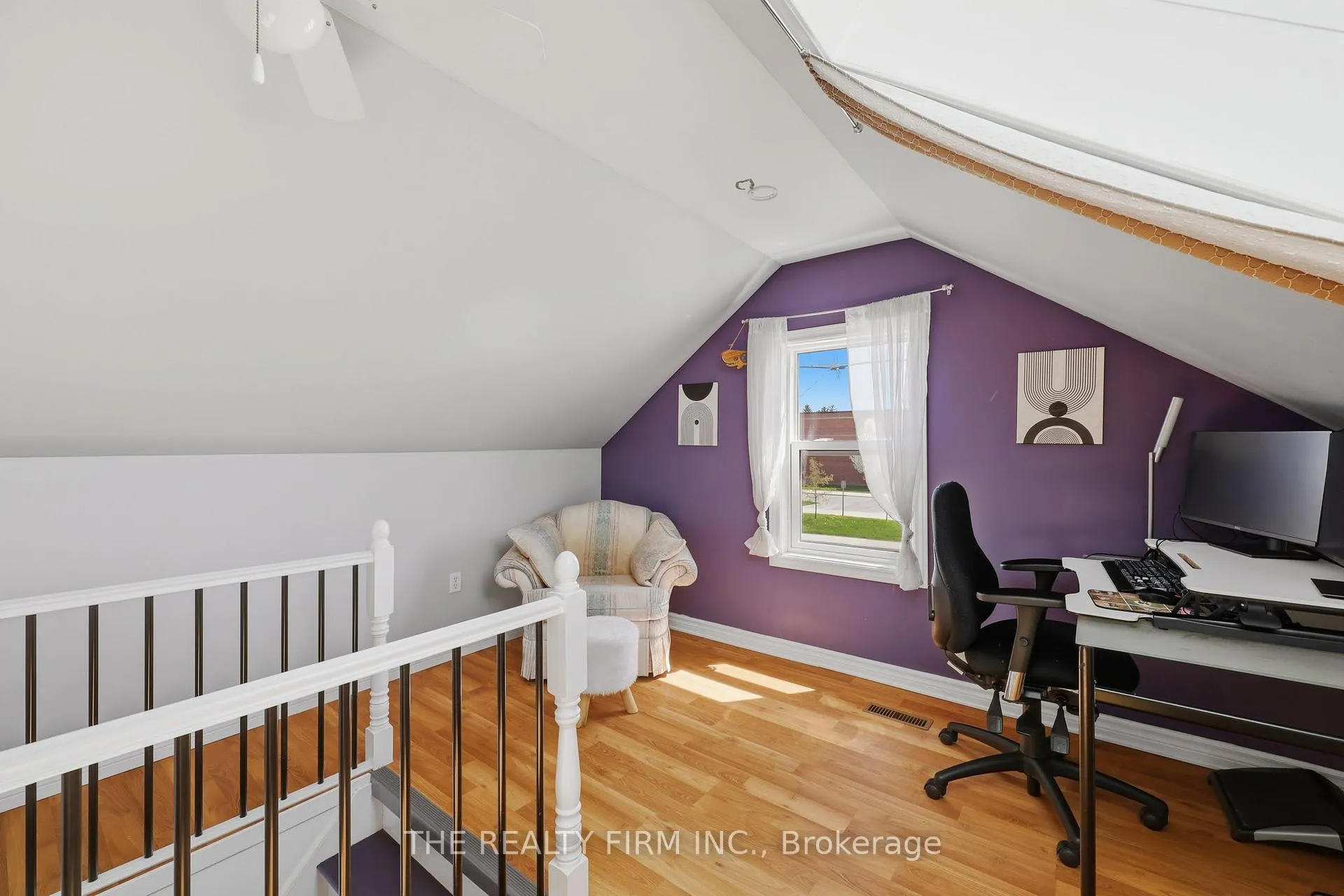 Photo 28 of 216 Thompson Road, London, South I — HOMEH