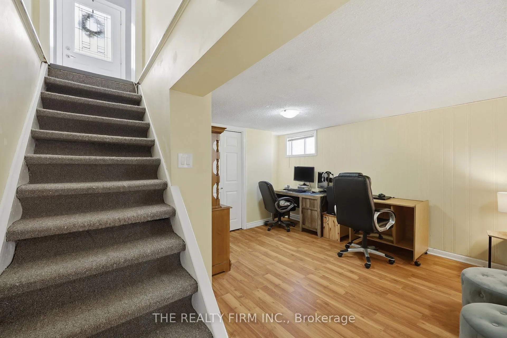 Photo 34 of 216 Thompson Road, London, South I — HOMEH