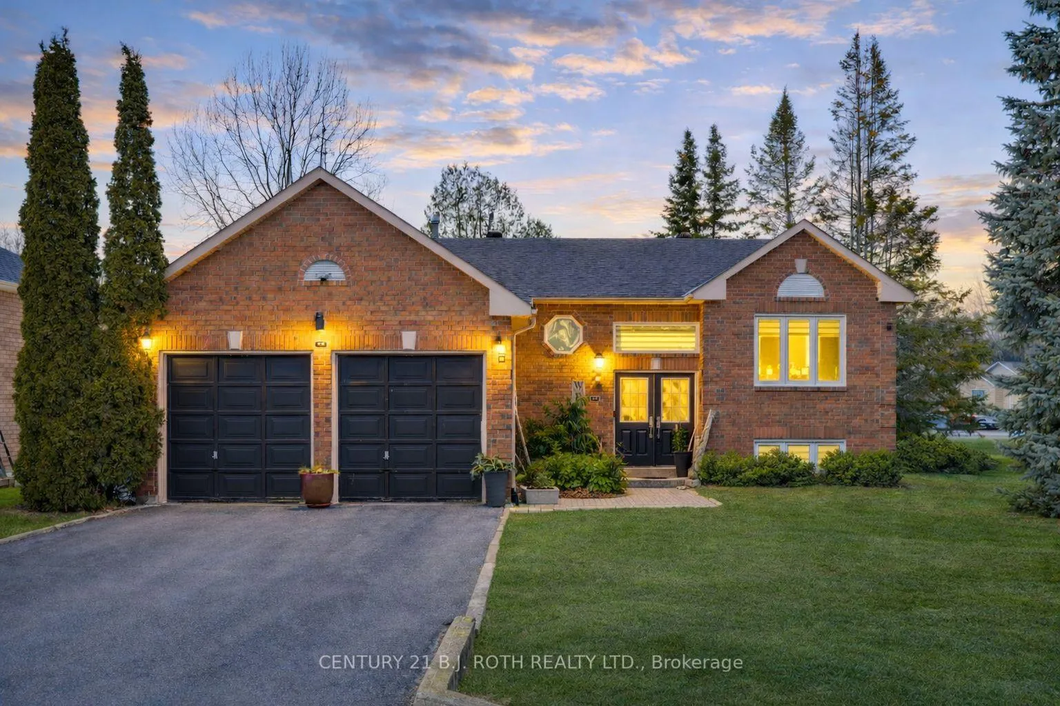 Photo 1 of 64 Royal Beech Drive, Wasaga Beach — HOMEH