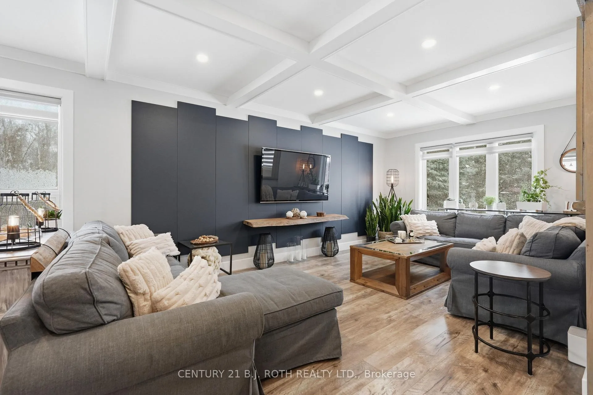 Photo 6 of 64 Royal Beech Drive, Wasaga Beach — HOMEH
