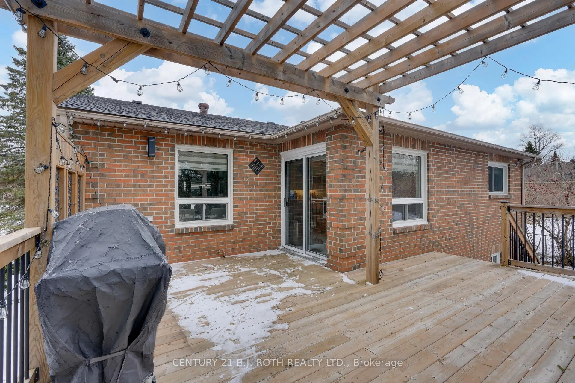 Photo 36 of 64 Royal Beech Drive, Wasaga Beach — HOMEH