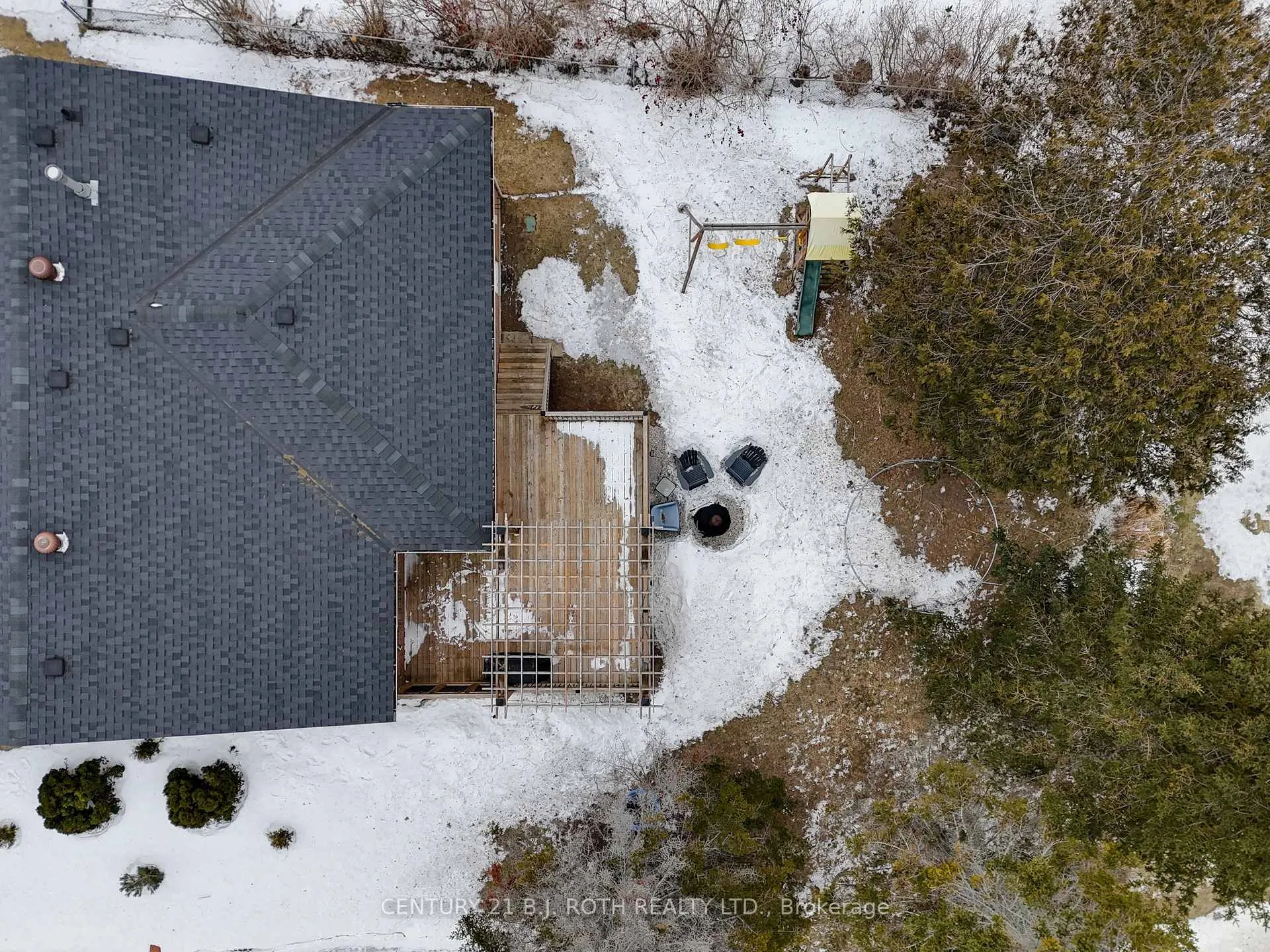 Photo 40 of 64 Royal Beech Drive, Wasaga Beach — HOMEH