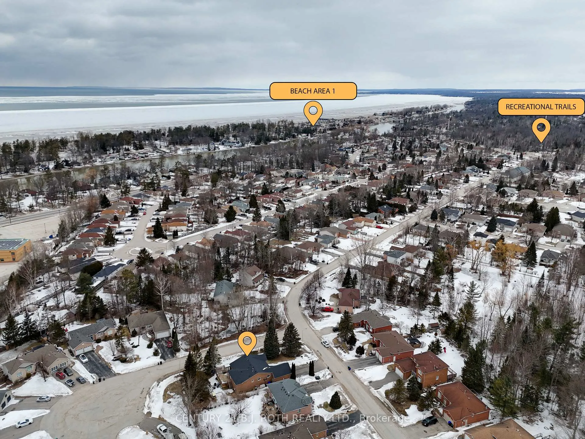 Photo 42 of 64 Royal Beech Drive, Wasaga Beach — HOMEH