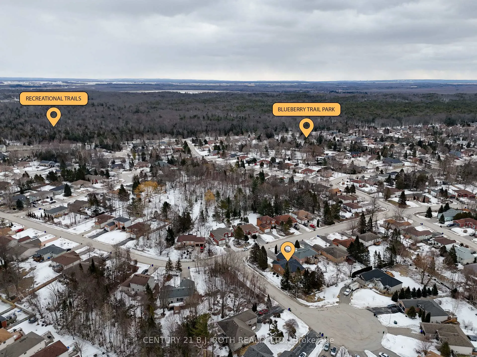 Photo 44 of 64 Royal Beech Drive, Wasaga Beach — HOMEH