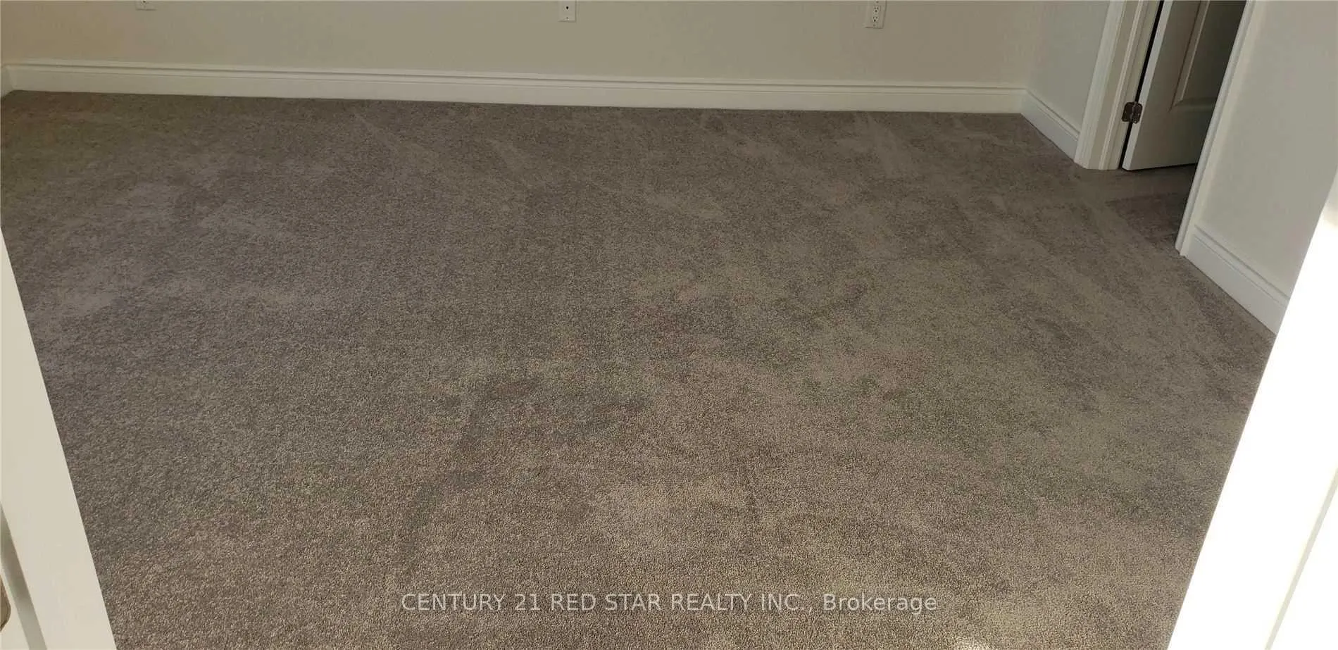 Photo 7 of 35 Bradley Avenue, Hamilton, Binbrook — HOMEH