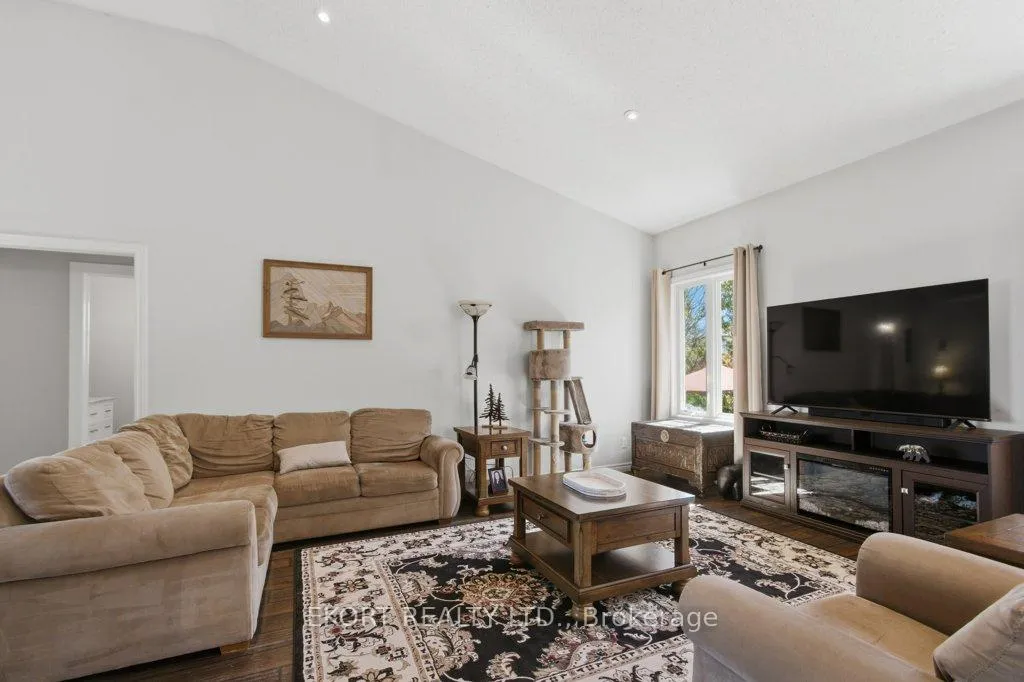 Photo 6 of 12 Hunter Place, Belleville, Belleville Ward — HOMEH