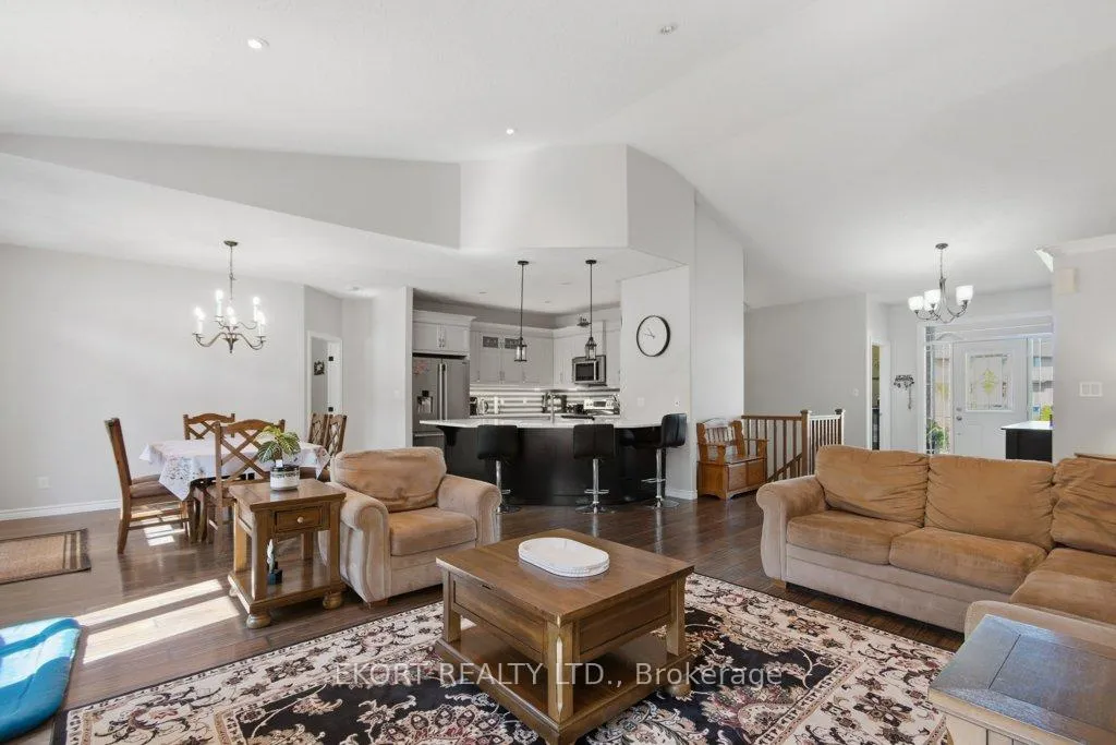 Photo 7 of 12 Hunter Place, Belleville, Belleville Ward — HOMEH