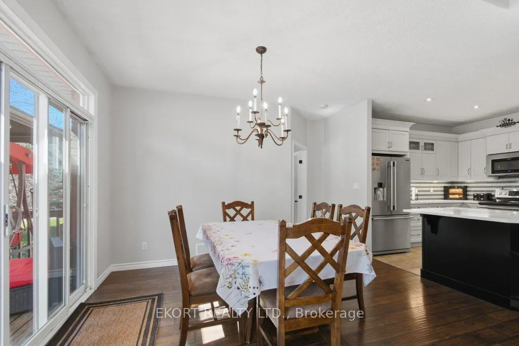 Photo 13 of 12 Hunter Place, Belleville, Belleville Ward — HOMEH