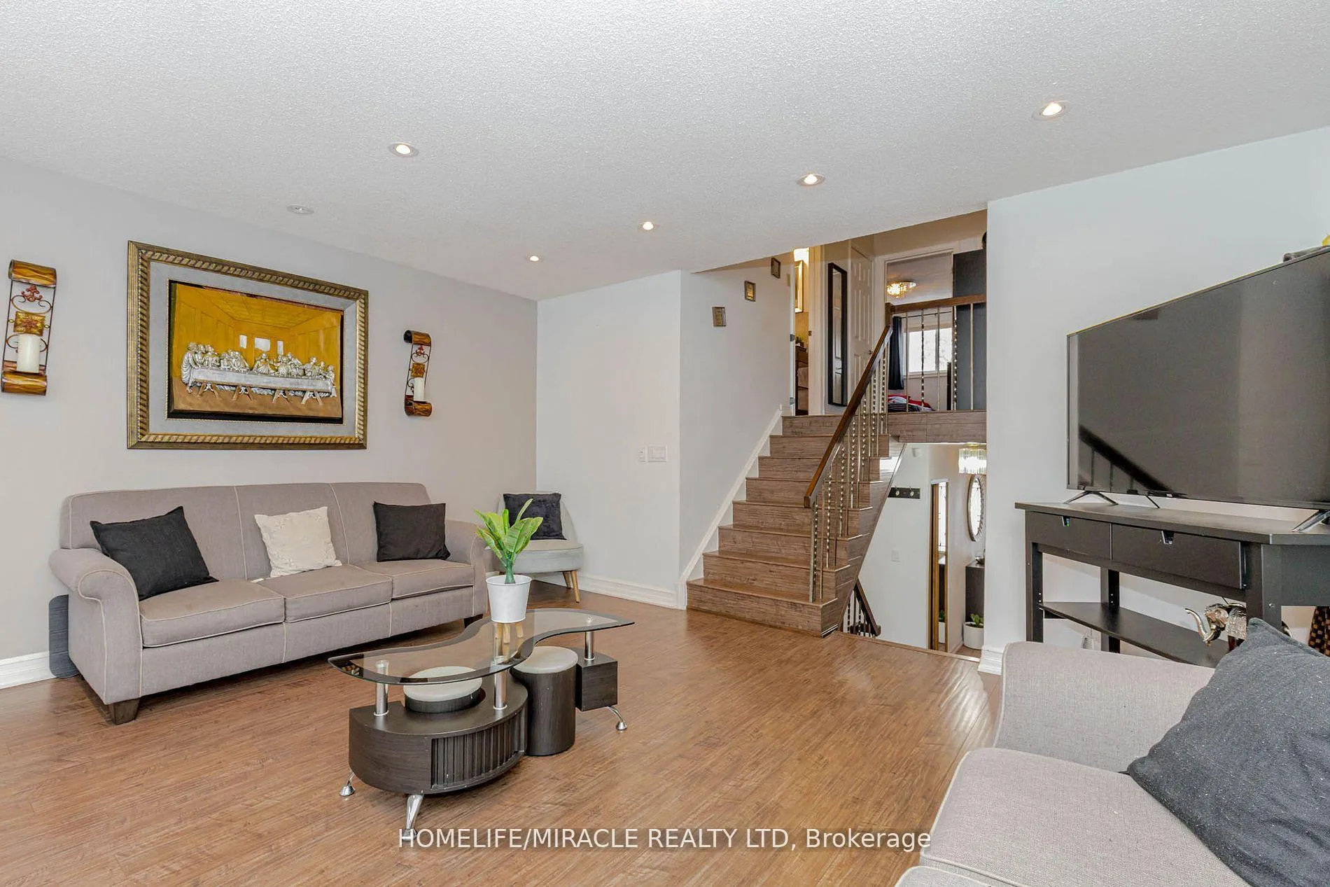 Photo 21 of 32 Langston Drive, Brampton, Madoc — HOMEH