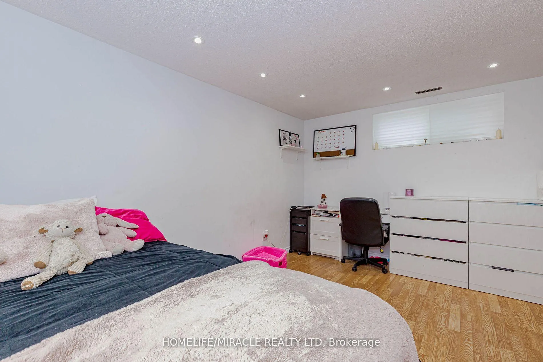 Photo 40 of 32 Langston Drive, Brampton, Madoc — HOMEH