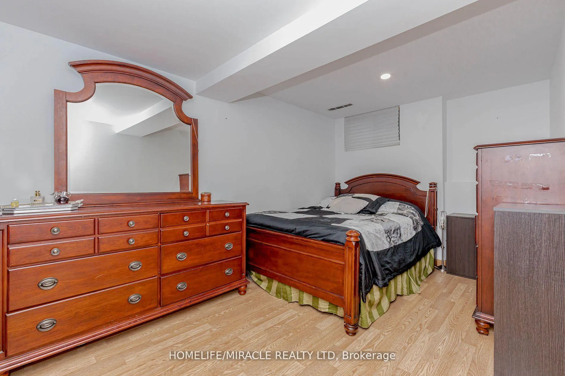 Photo 43 of 32 Langston Drive, Brampton, Madoc — HOMEH