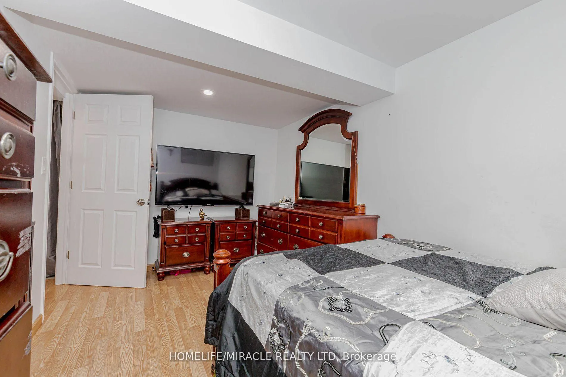 Photo 44 of 32 Langston Drive, Brampton, Madoc — HOMEH