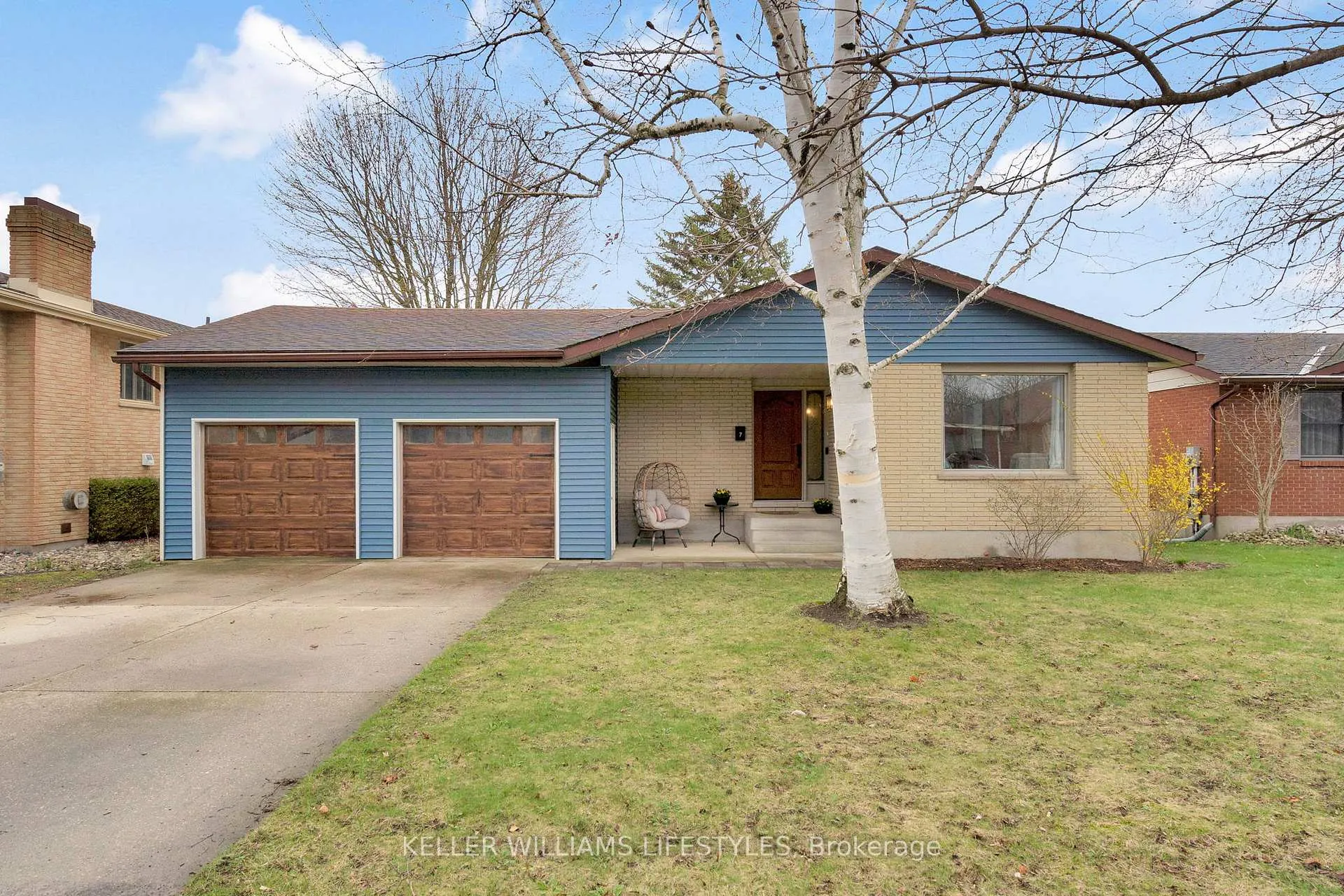 Photo 1 of 7 Locke Heights, Strathroy-Caradoc, NE — HOMEH