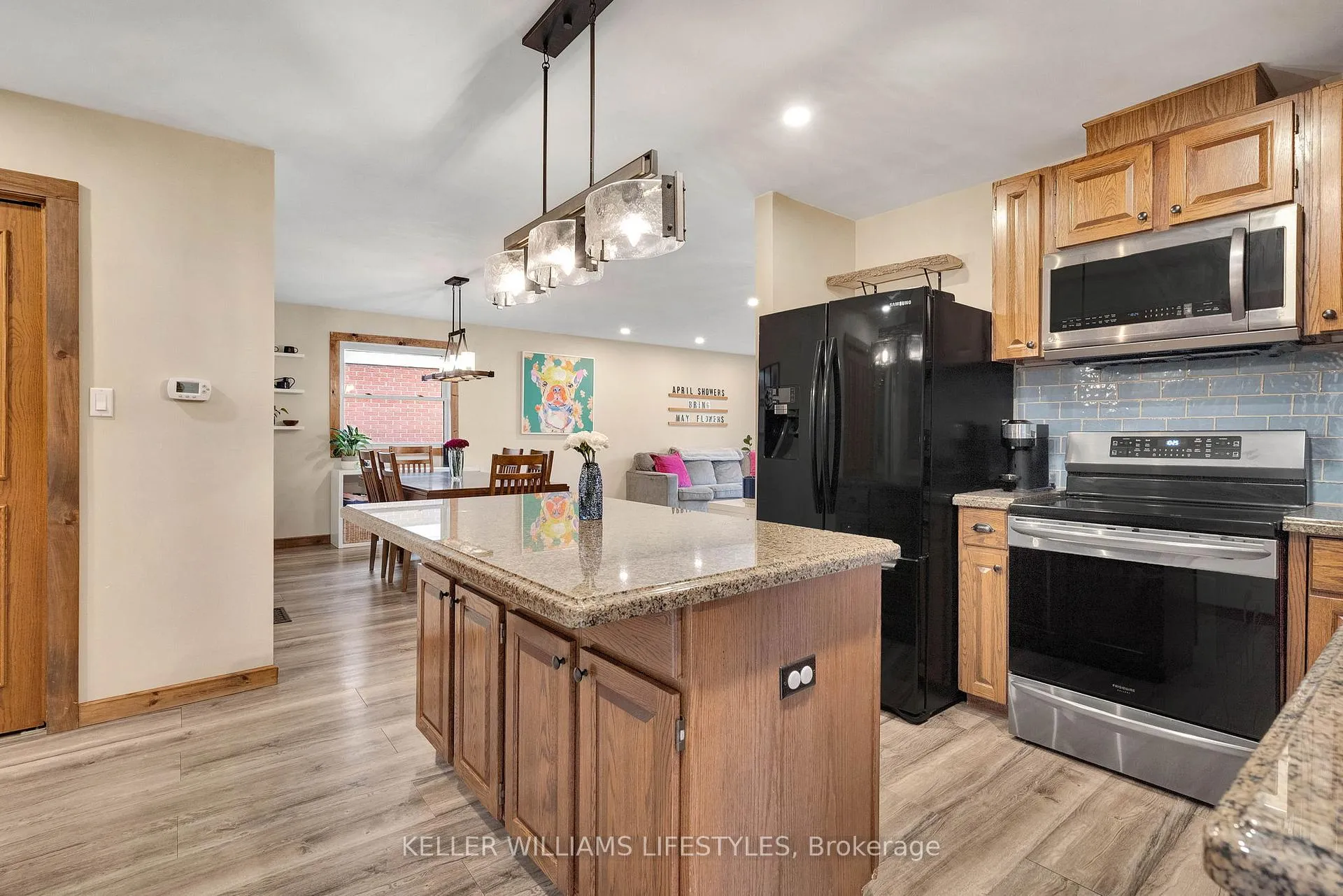 Photo 17 of 7 Locke Heights, Strathroy-Caradoc, NE — HOMEH