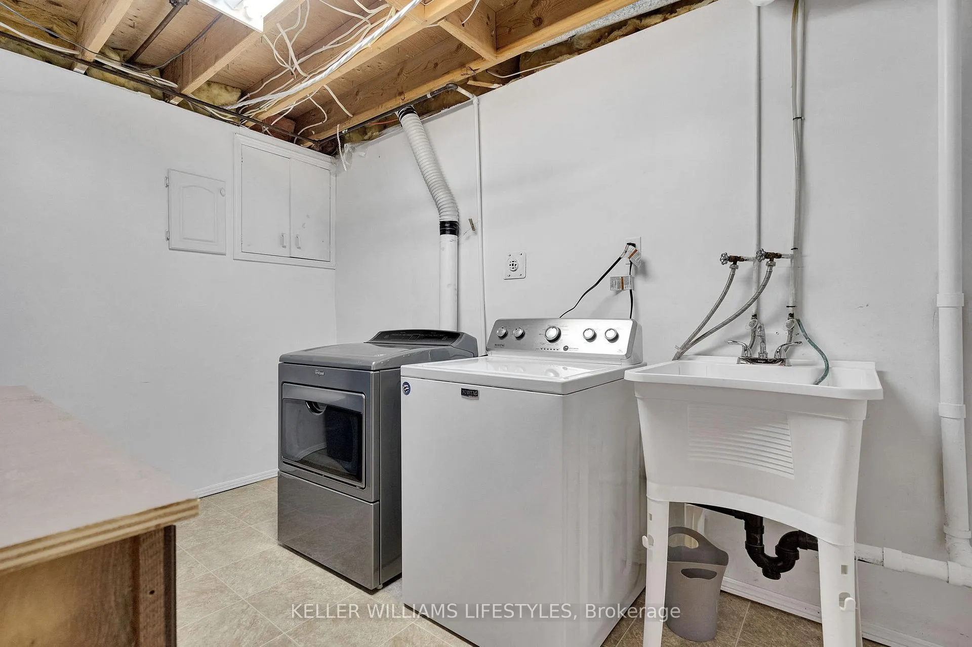 Photo 37 of 7 Locke Heights, Strathroy-Caradoc, NE — HOMEH