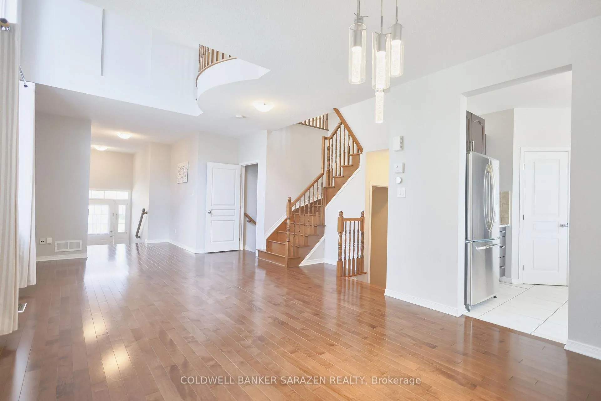 Photo 6 of 284 Harthill Way, Ottawa, Barrhaven - Heritage Park — HOMEH