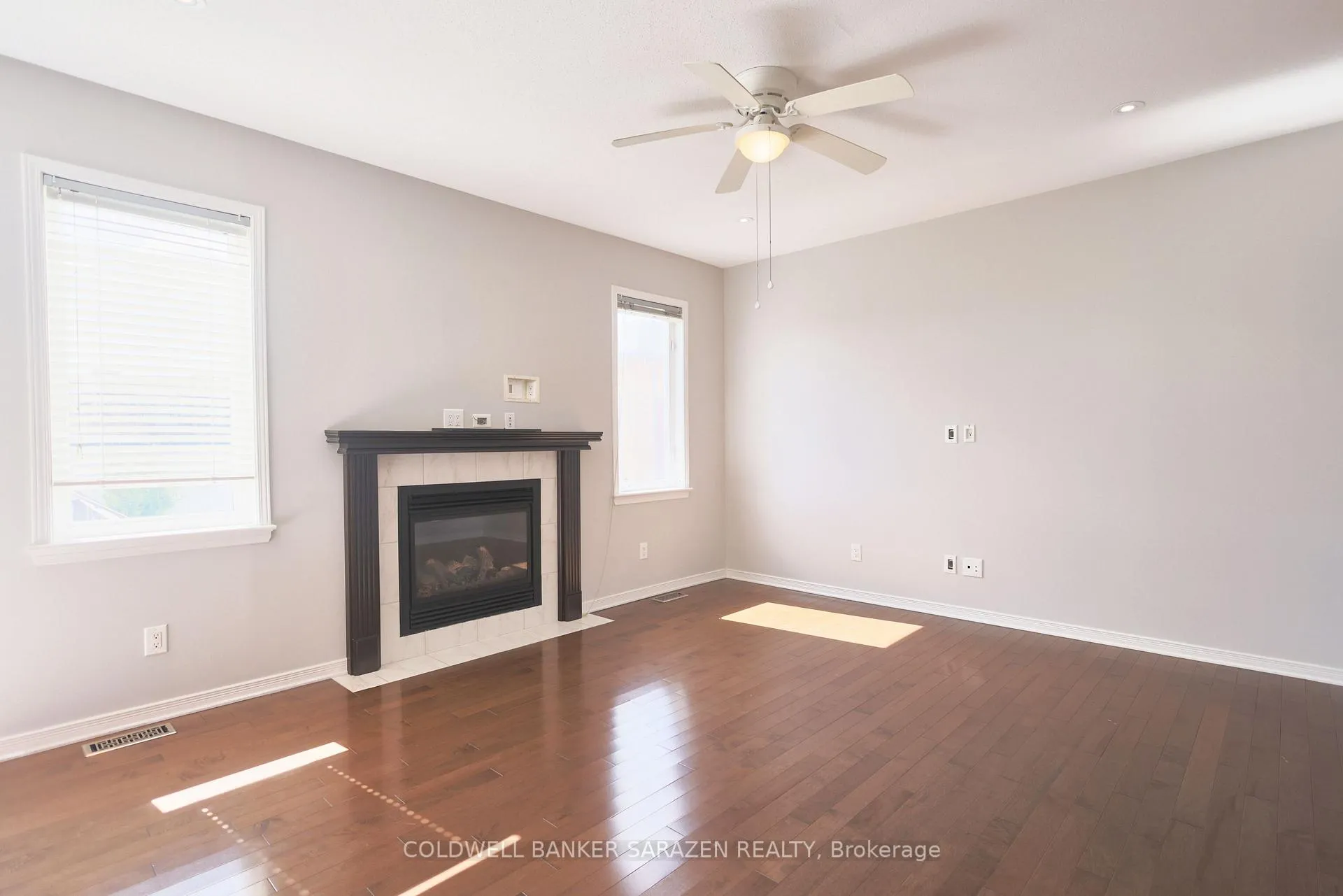 Photo 12 of 284 Harthill Way, Ottawa, Barrhaven - Heritage Park — HOMEH