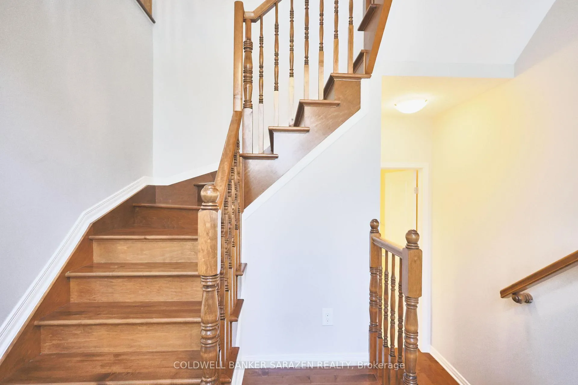 Photo 16 of 284 Harthill Way, Ottawa, Barrhaven - Heritage Park — HOMEH