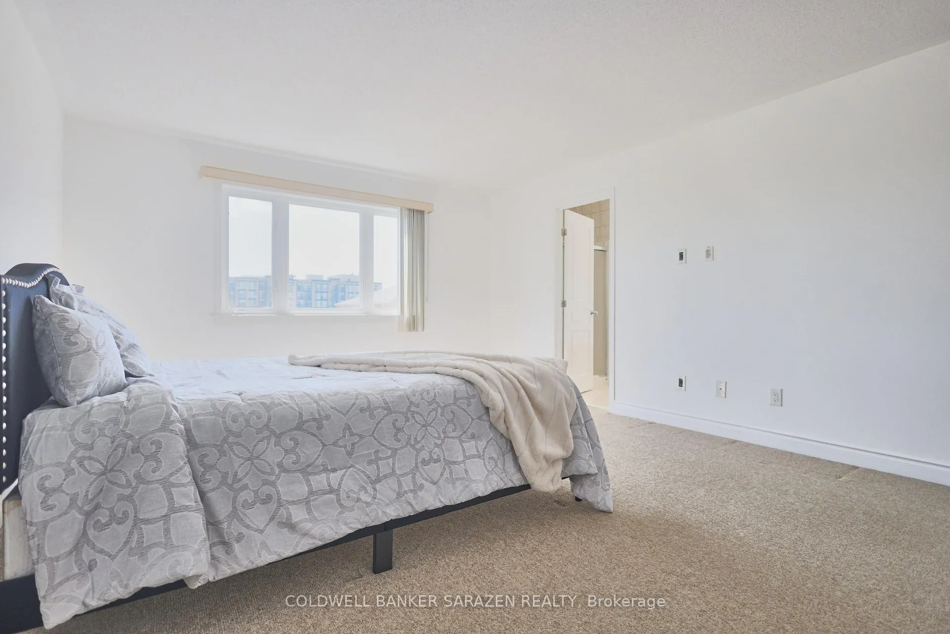 Photo 19 of 284 Harthill Way, Ottawa, Barrhaven - Heritage Park — HOMEH