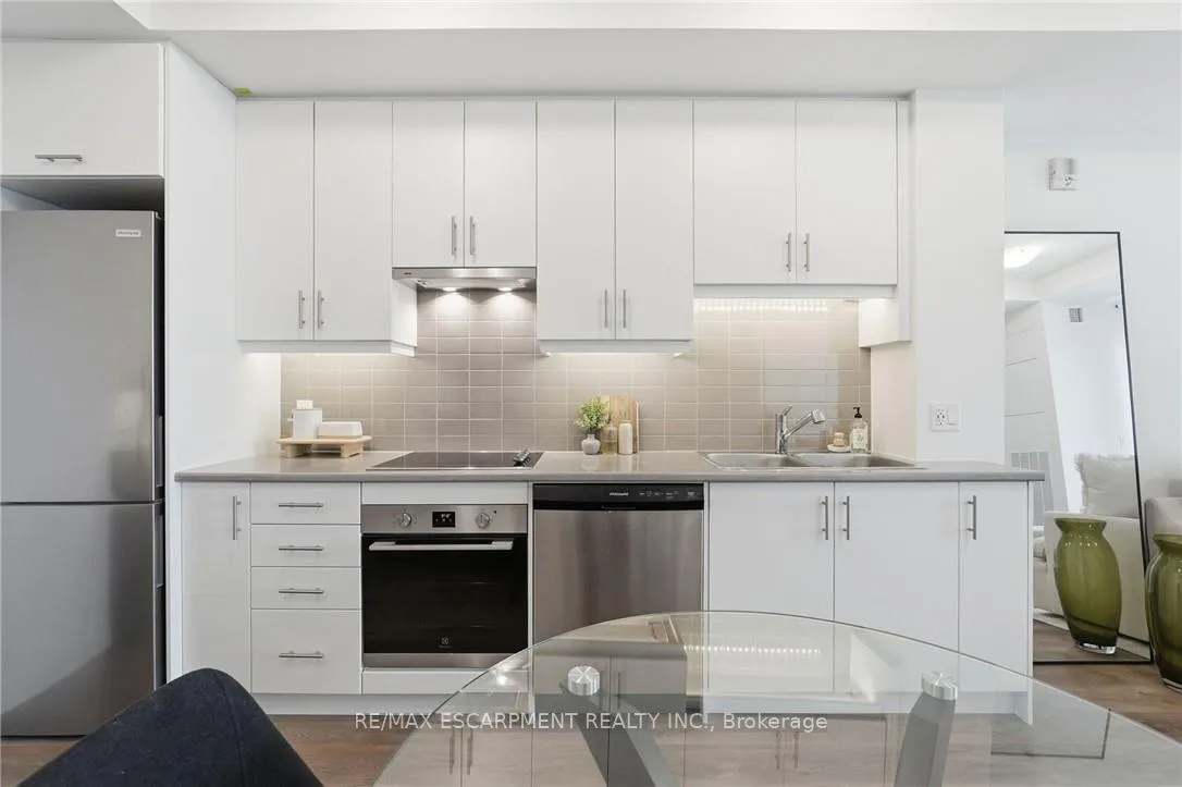 Photo 8 of Unit 522, 461 Green Road, Hamilton, Lakeshore — HOMEH