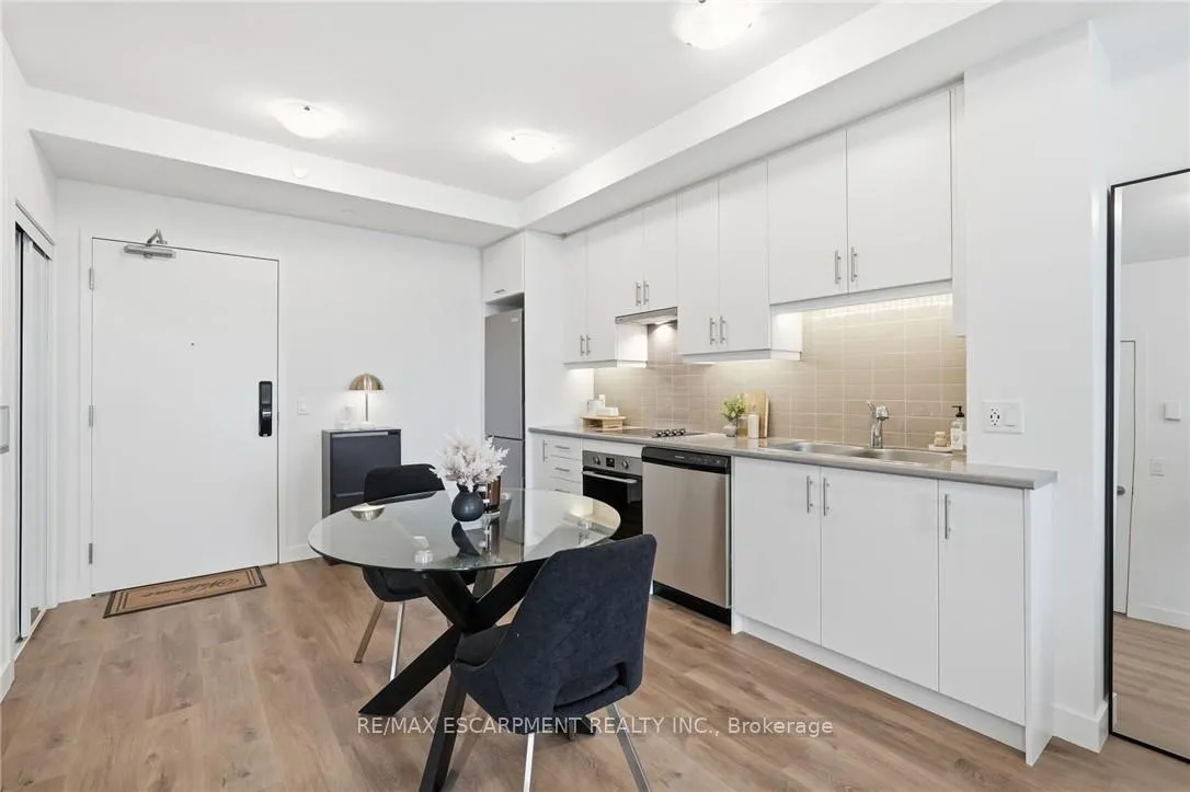 Photo 9 of Unit 522, 461 Green Road, Hamilton, Lakeshore — HOMEH