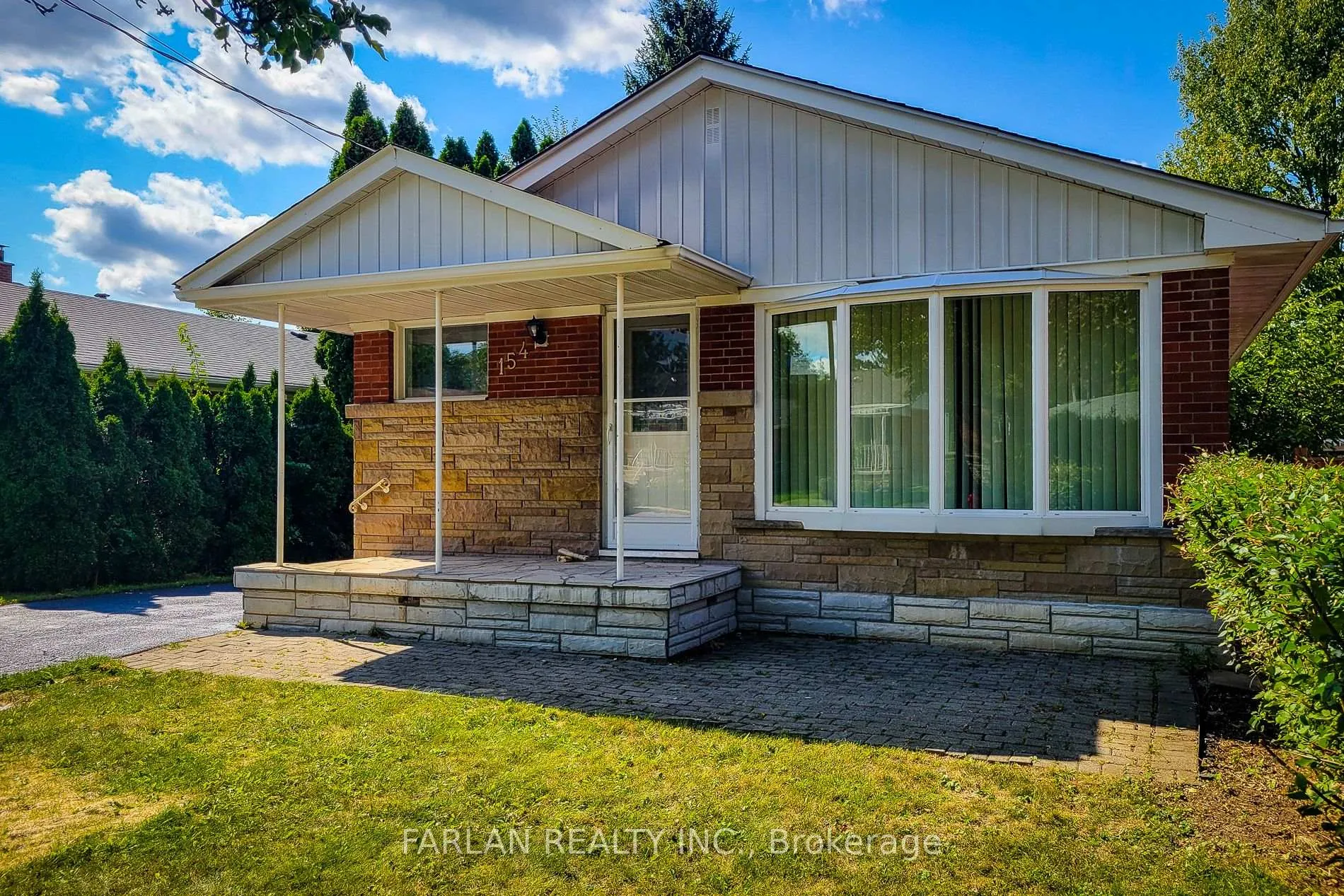 Photo 3 of Unit Main, 145 West 31 Street, Hamilton, Westcliffe — HOMEH