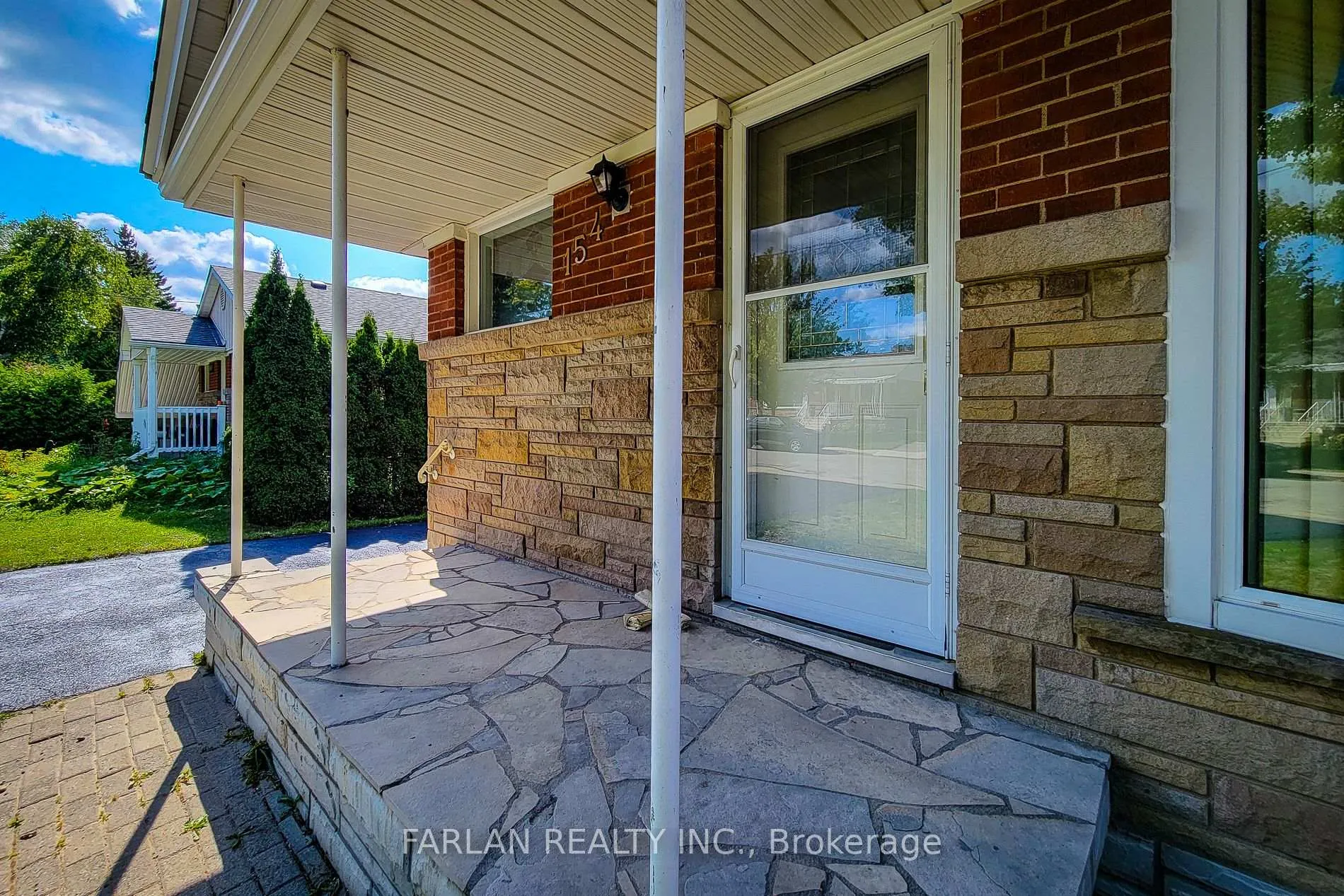Photo 5 of Unit Main, 145 West 31 Street, Hamilton, Westcliffe — HOMEH