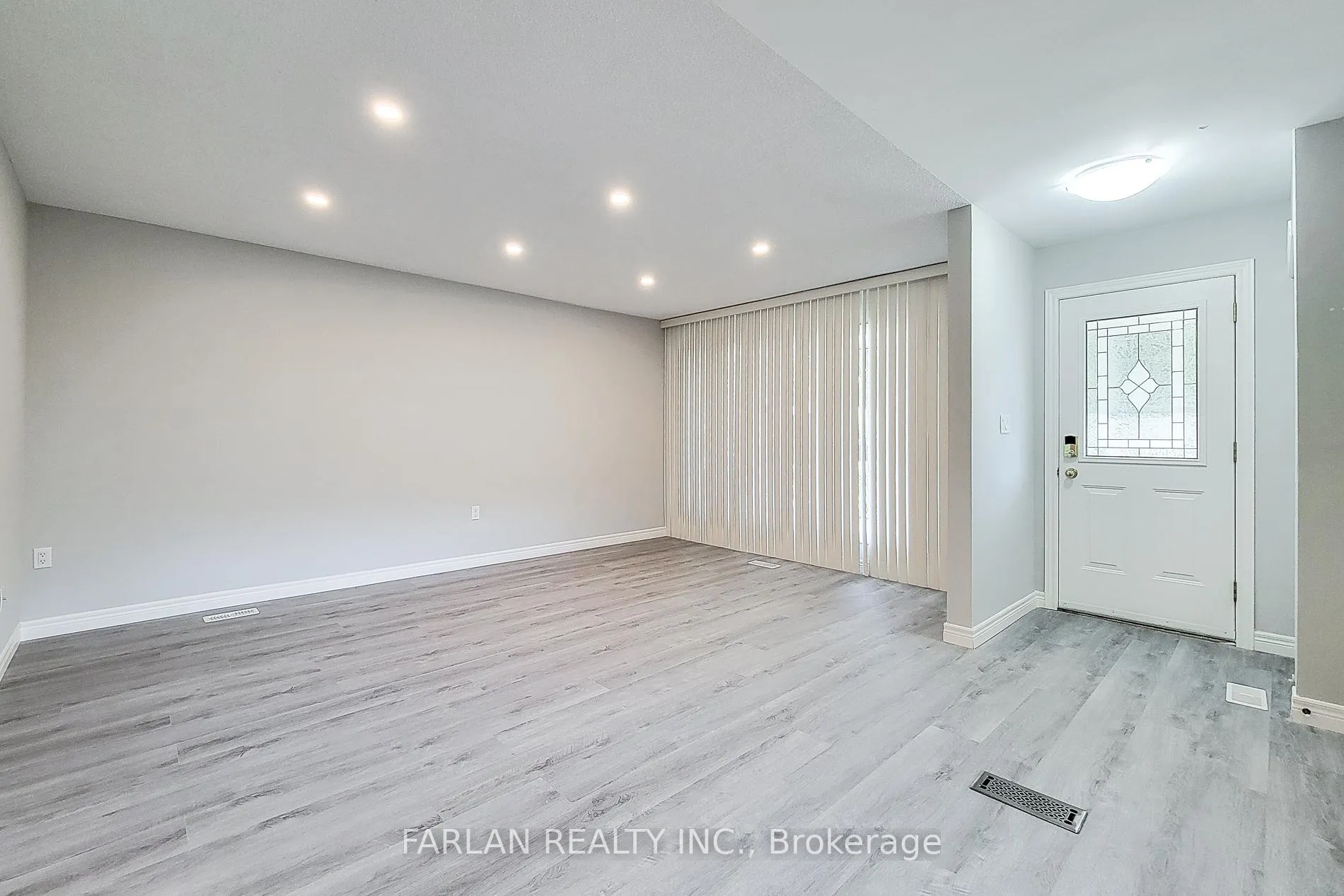 Photo 7 of Unit Main, 145 West 31 Street, Hamilton, Westcliffe — HOMEH