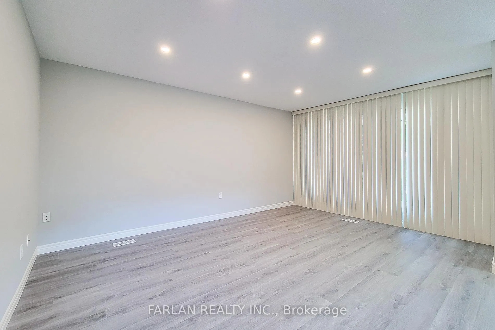 Photo 9 of Unit Main, 145 West 31 Street, Hamilton, Westcliffe — HOMEH