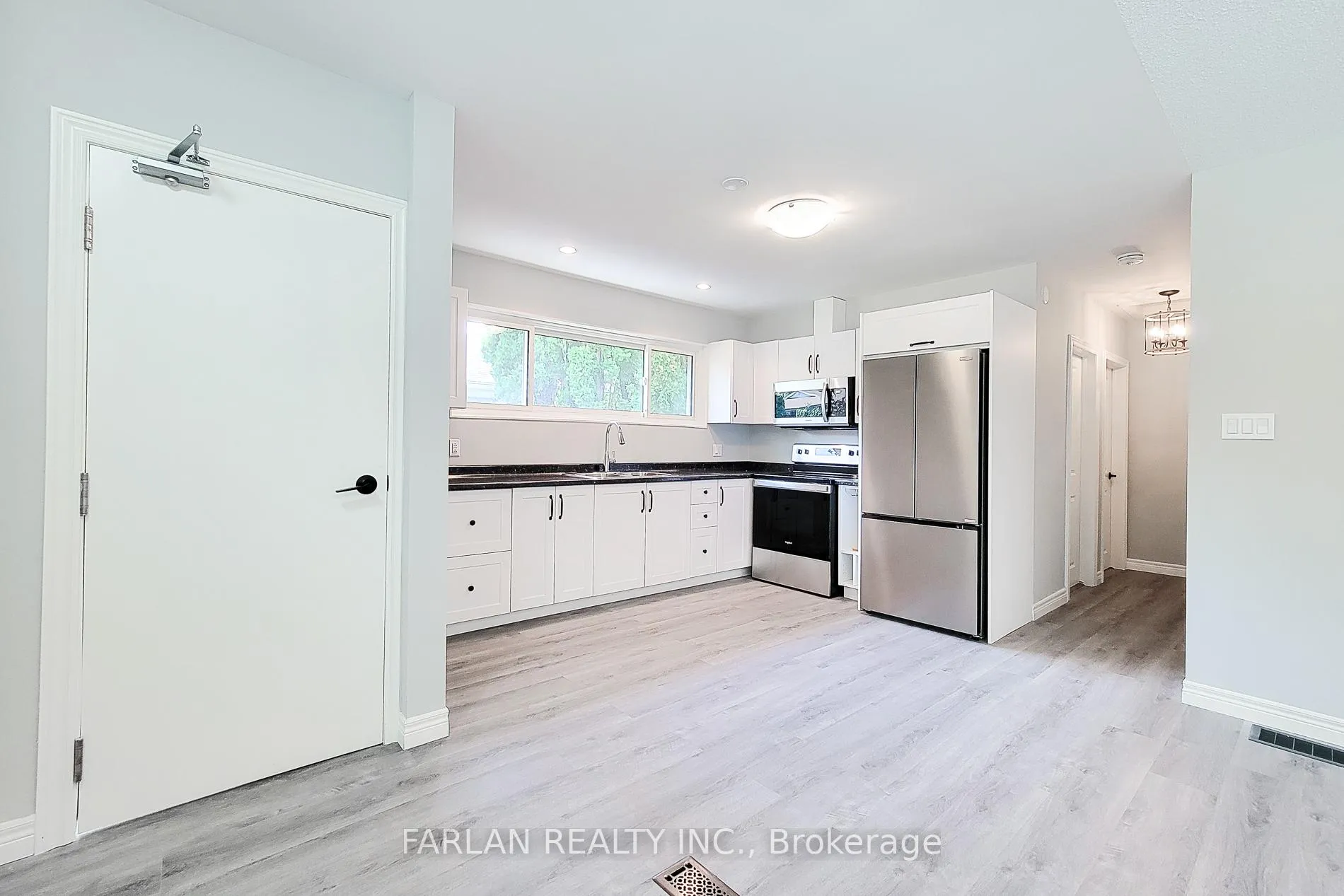 Photo 12 of Unit Main, 145 West 31 Street, Hamilton, Westcliffe — HOMEH