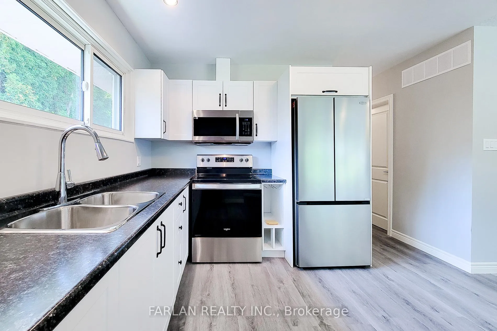 Photo 14 of Unit Main, 145 West 31 Street, Hamilton, Westcliffe — HOMEH