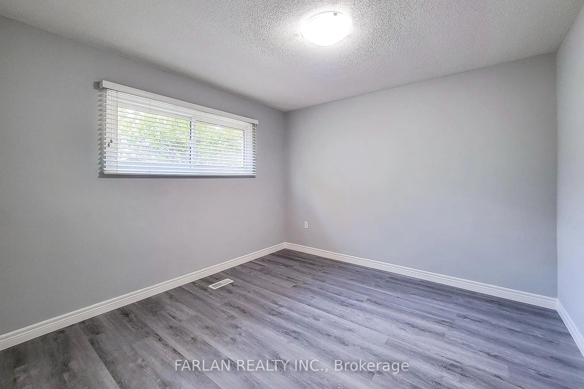 Photo 19 of Unit Main, 145 West 31 Street, Hamilton, Westcliffe — HOMEH