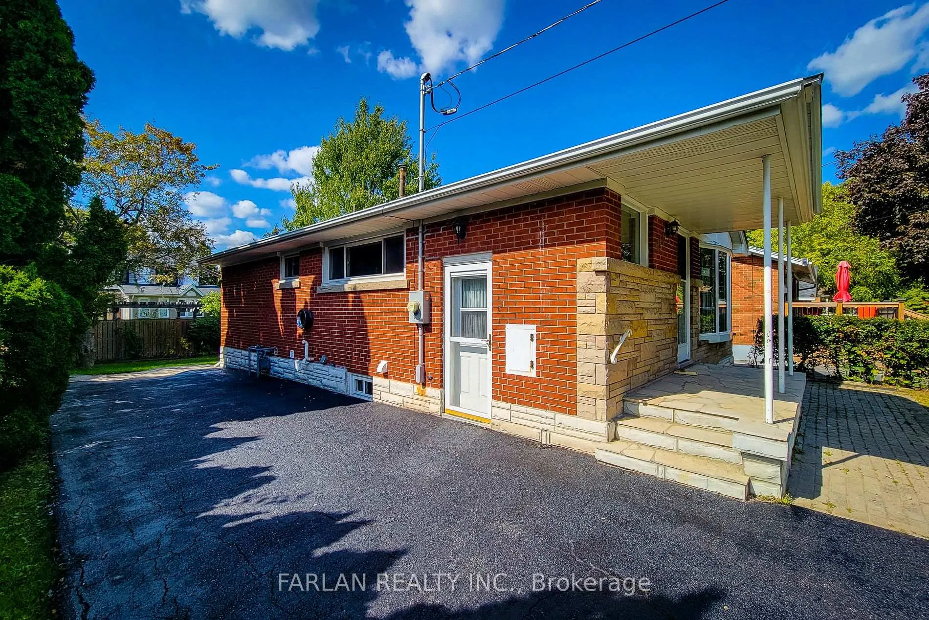 Photo 29 of Unit Main, 145 West 31 Street, Hamilton, Westcliffe — HOMEH