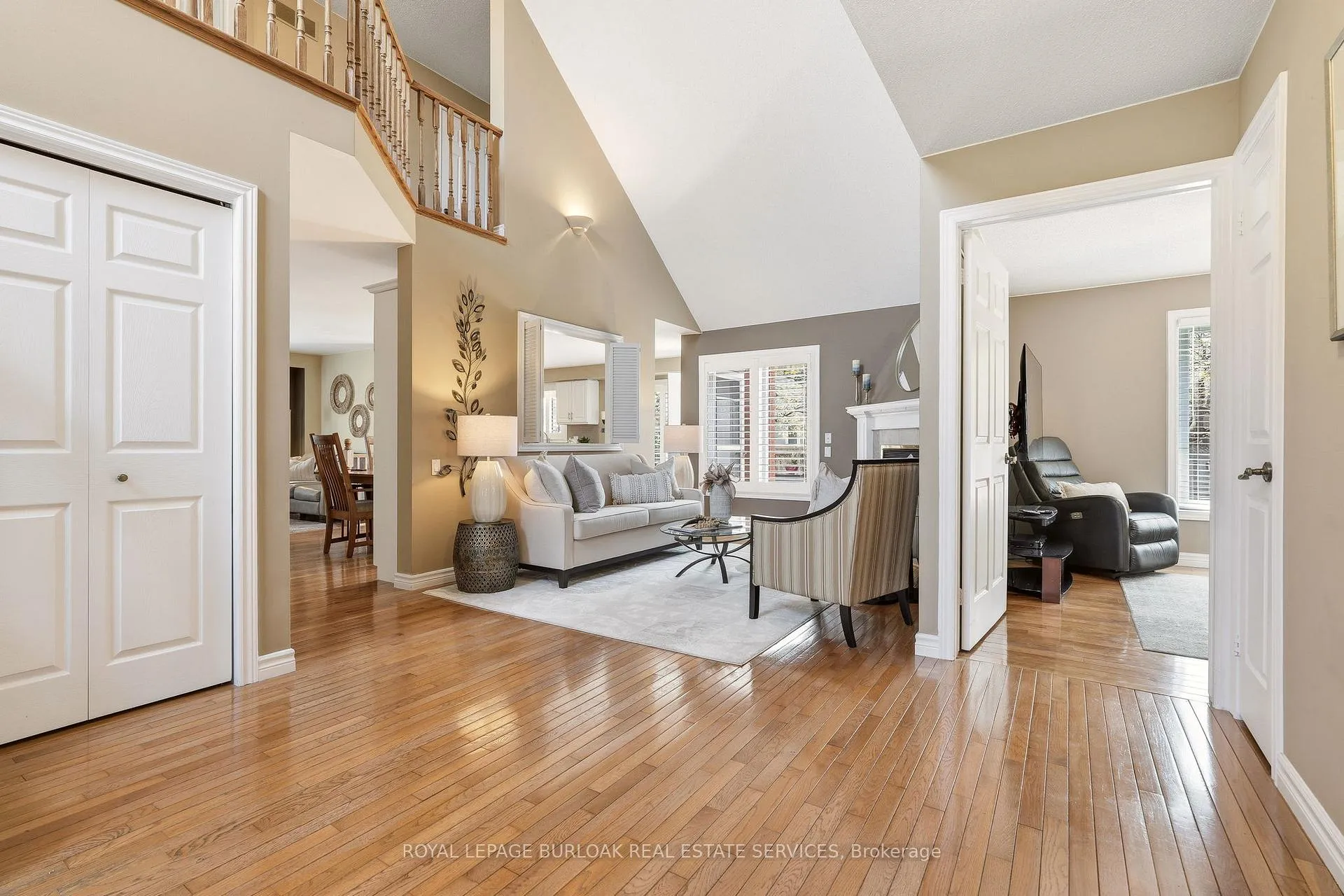 Photo 4 of 2416 Baxter Crescent, Burlington, Headon — HOMEH