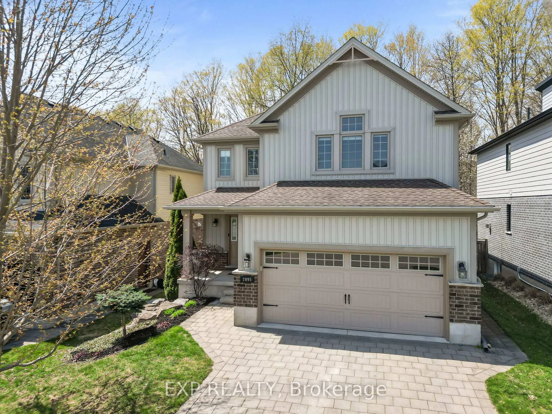 Photo 2 of 2095 Springridge Drive, London, North C — HOMEH