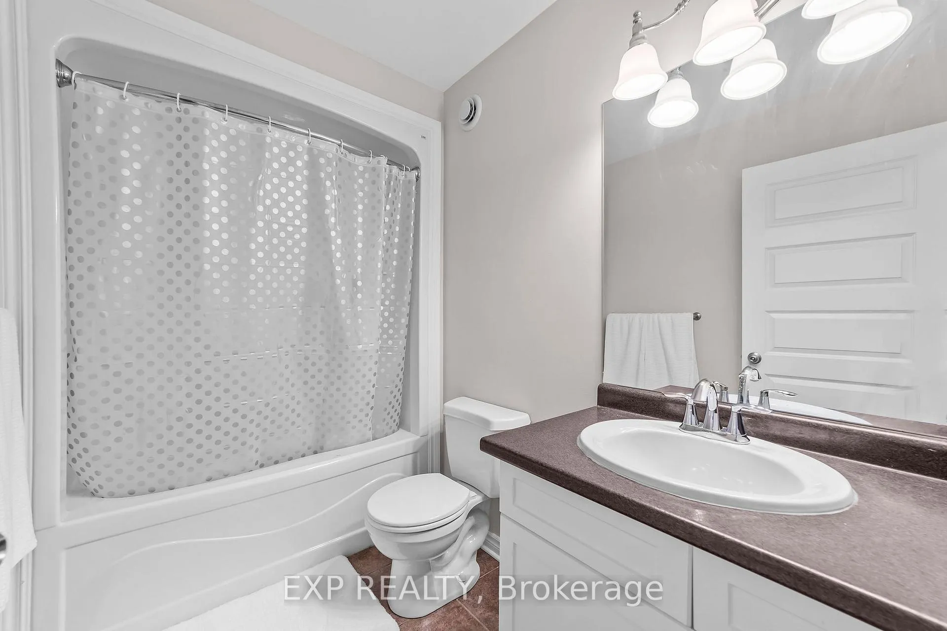 Photo 24 of 2095 Springridge Drive, London, North C — HOMEH