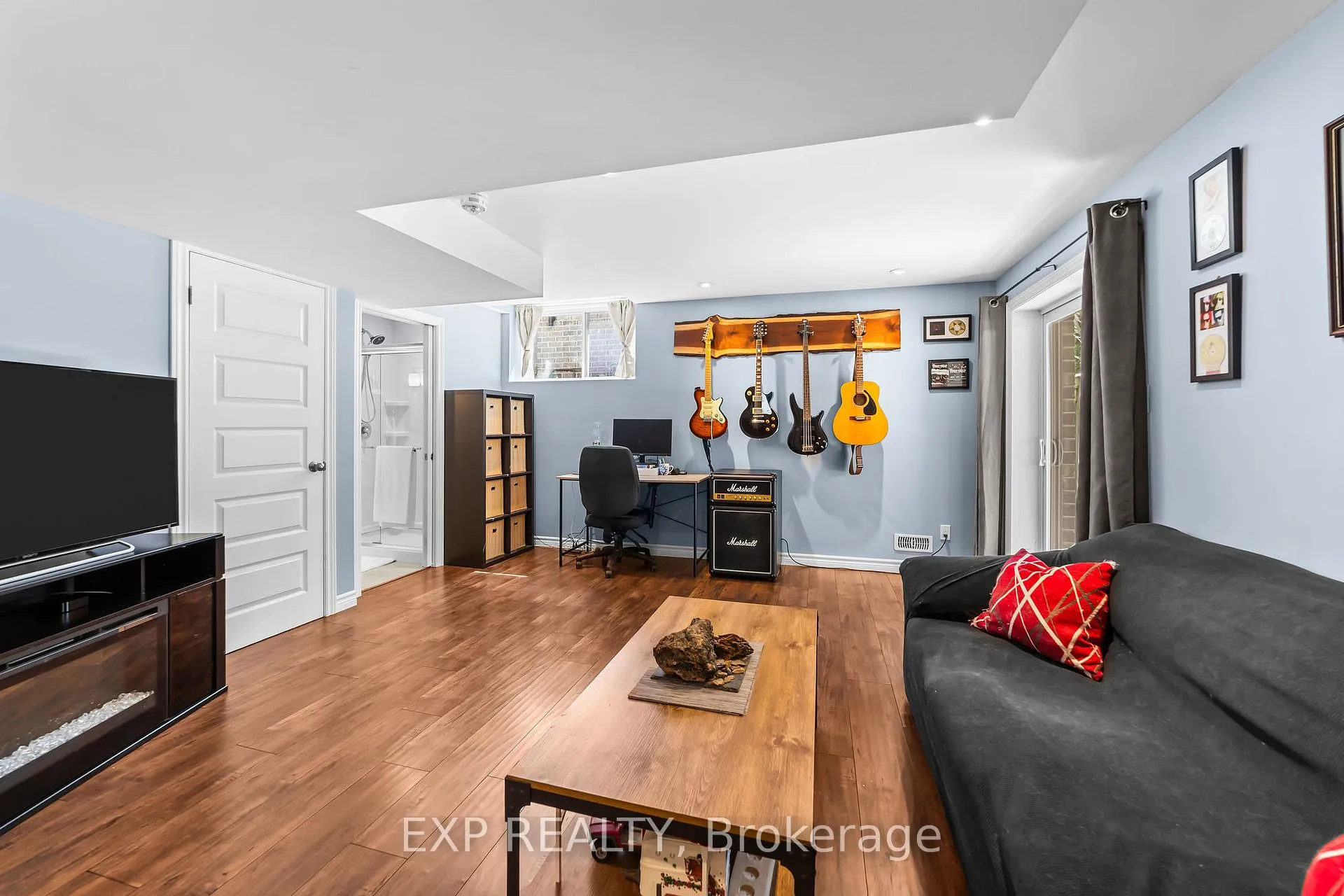 Photo 25 of 2095 Springridge Drive, London, North C — HOMEH