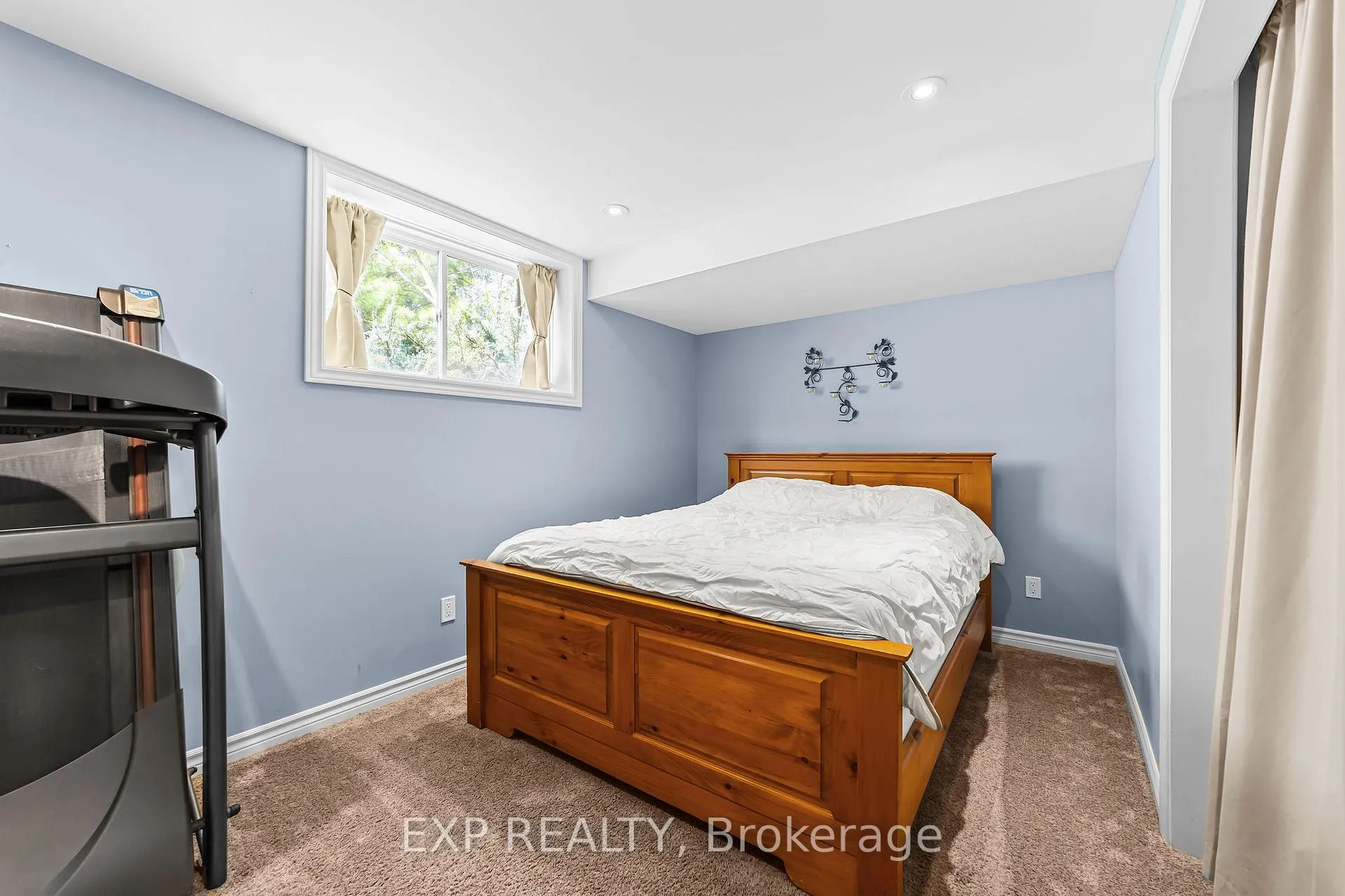 Photo 28 of 2095 Springridge Drive, London, North C — HOMEH