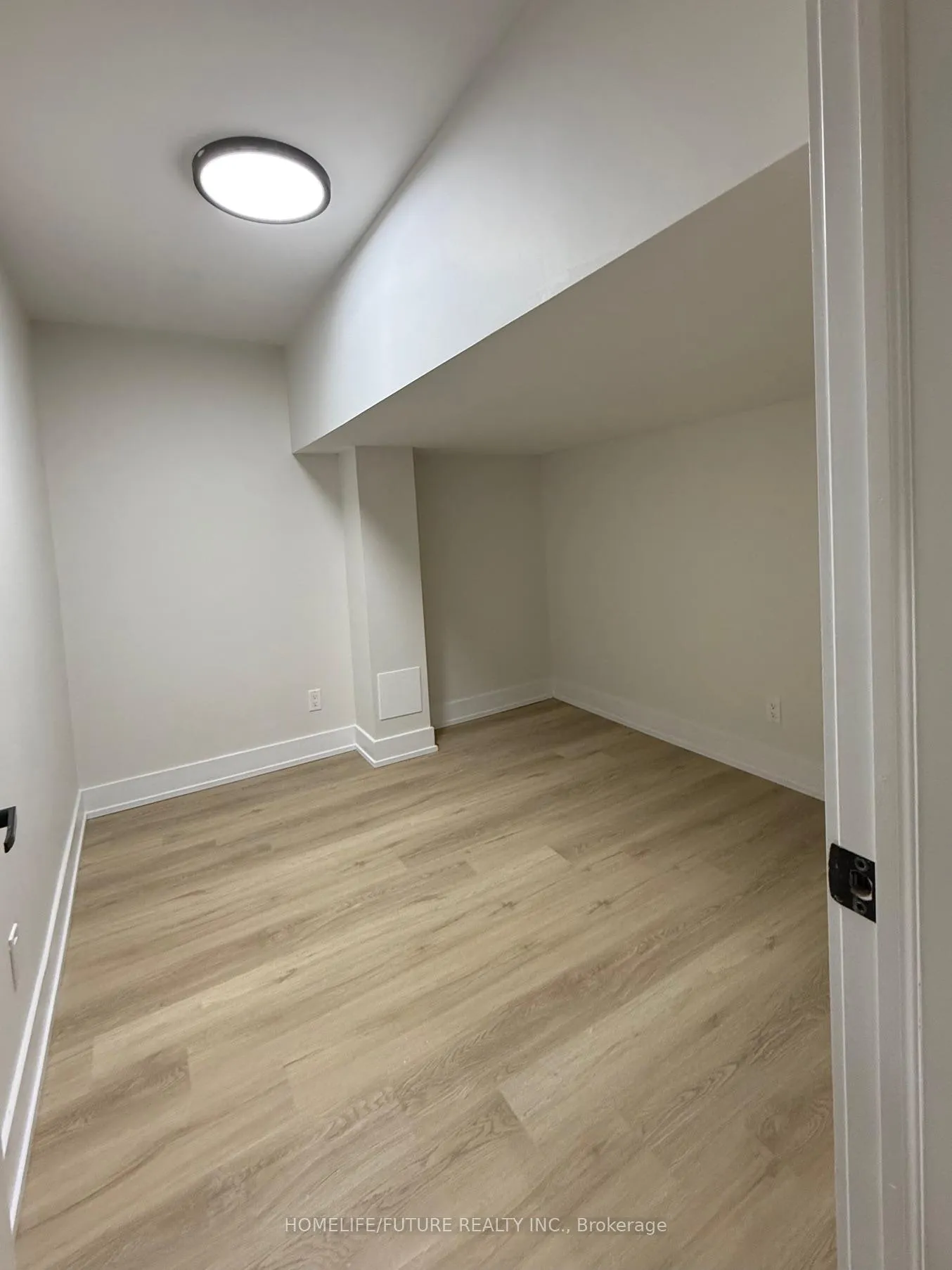 Photo 4 of Unit Bsmt, 304 Windfields Farm Drive, Oshawa, Windfields — HOMEH