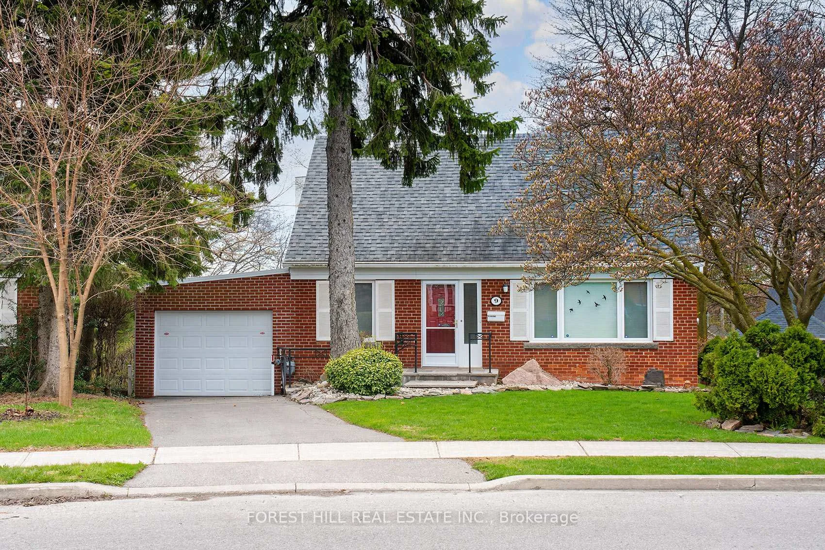 Photo 1 of 9 Southmead Road, Scarborough, Clairlea-Birchmount — HOMEH
