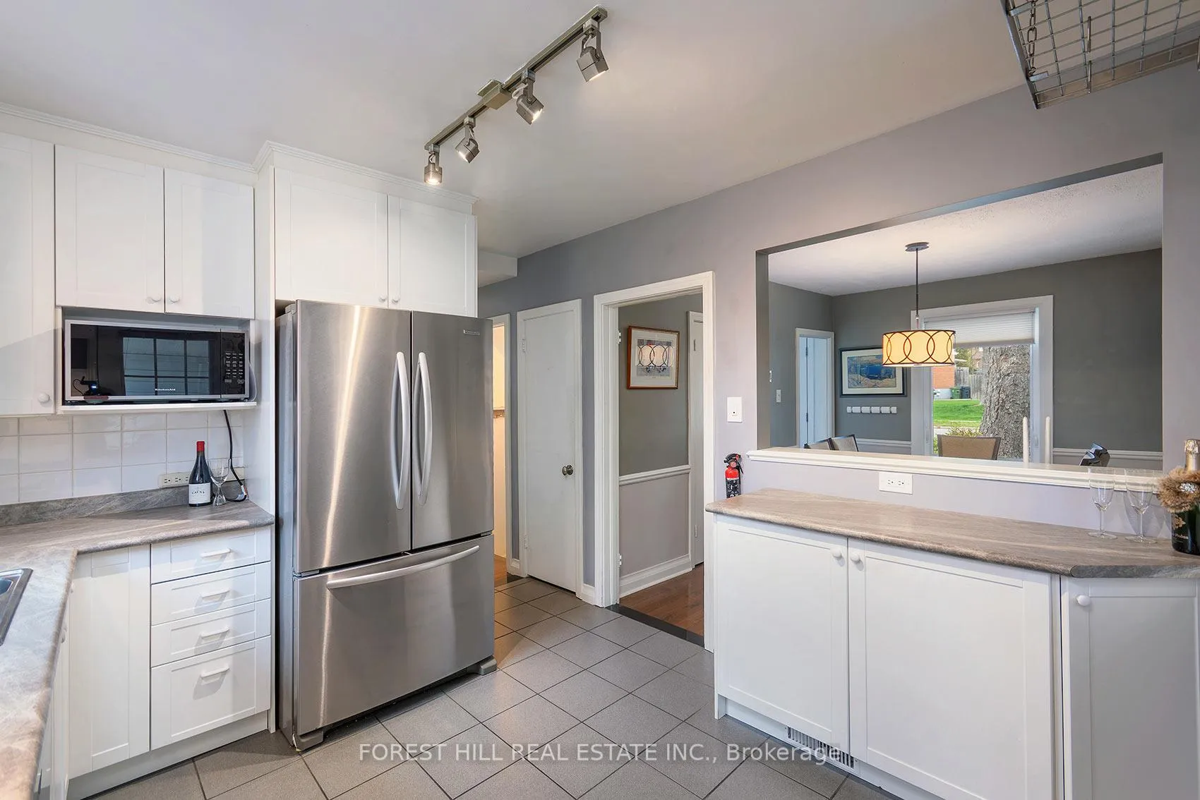 Photo 9 of 9 Southmead Road, Scarborough, Clairlea-Birchmount — HOMEH