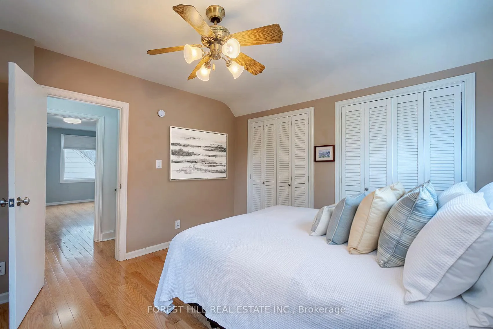 Photo 18 of 9 Southmead Road, Scarborough, Clairlea-Birchmount — HOMEH