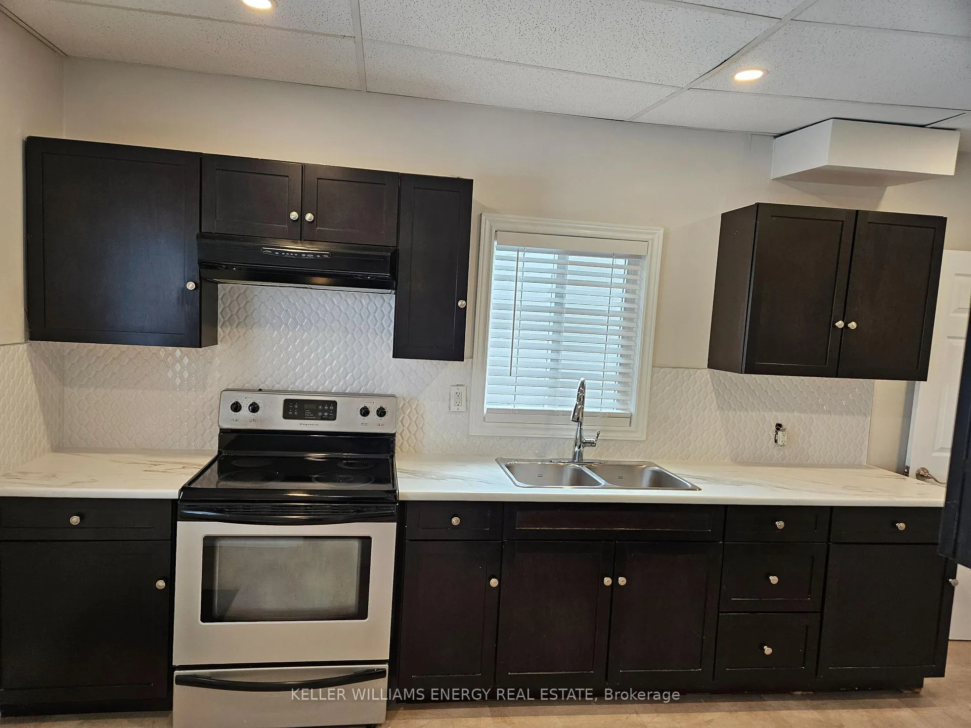 Photo 9 of 279 French Street, Oshawa, O'Neill — HOMEH