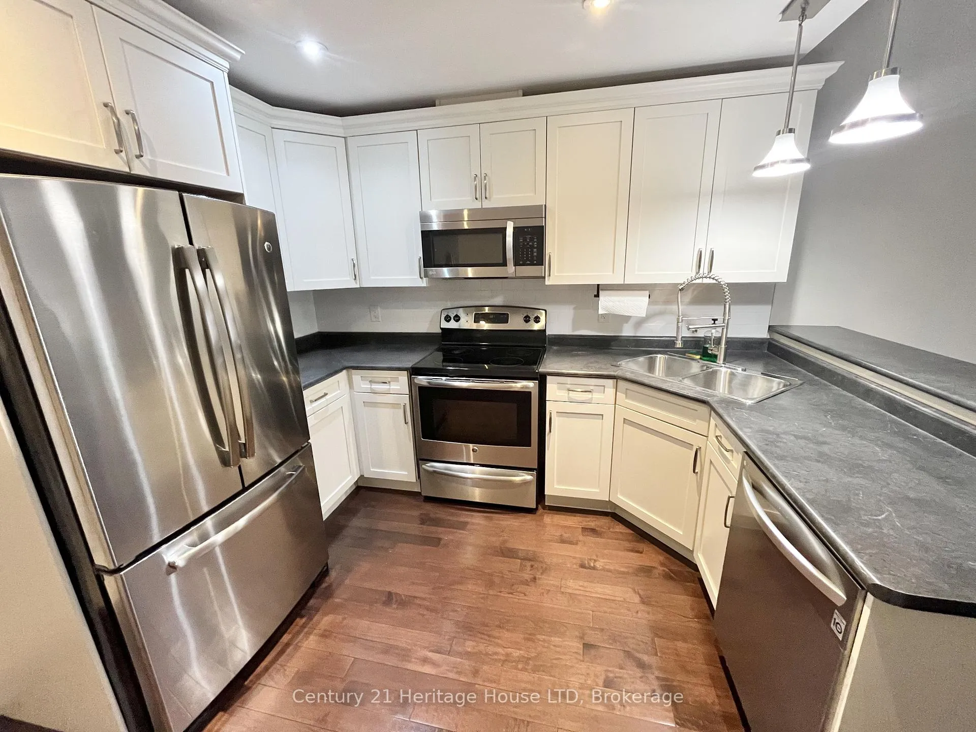 Photo 5 of Unit 3, 63 Pine Street N, Thorold, Thorold Downtown — HOMEH