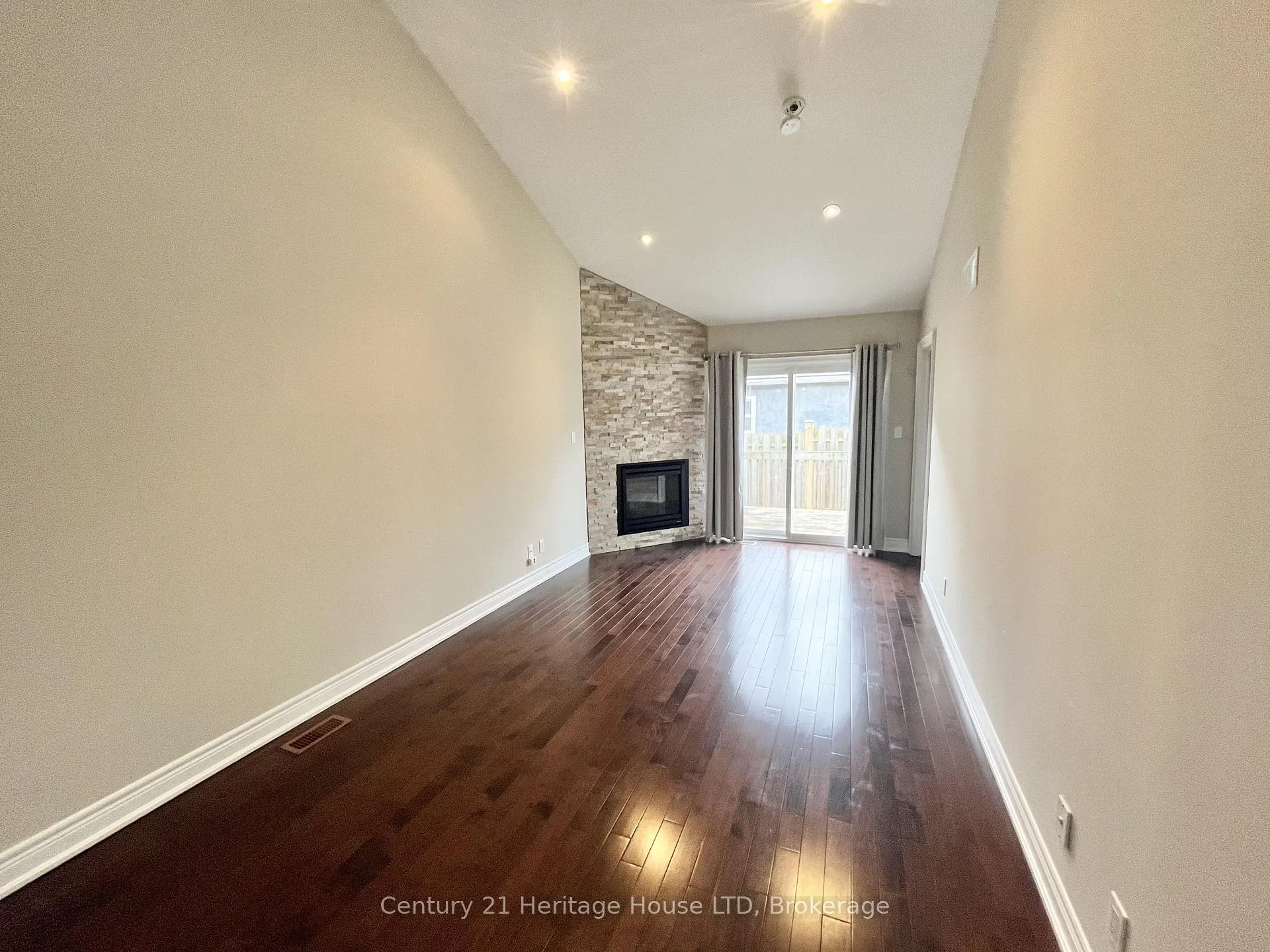 Photo 9 of Unit 3, 63 Pine Street N, Thorold, Thorold Downtown — HOMEH