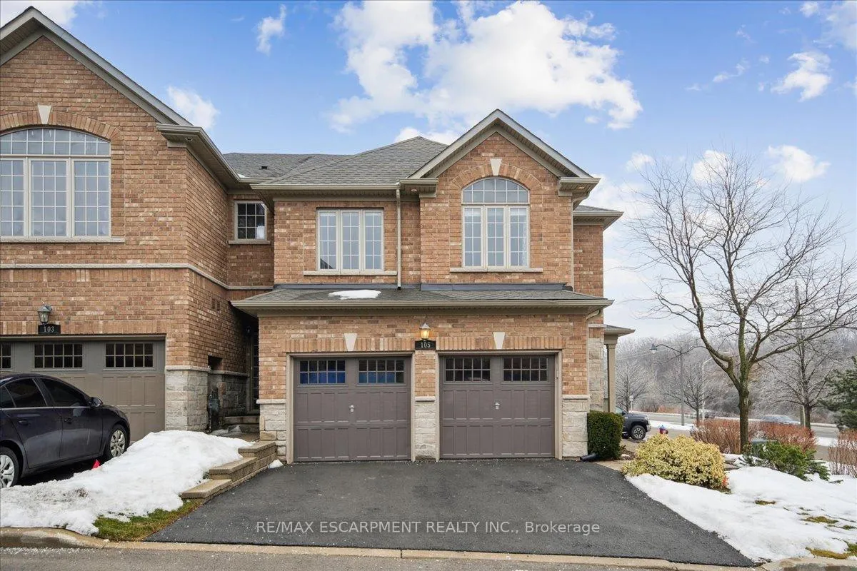 Photo 2 of 105 Oakhaven Place, Hamilton, Meadowlands — HOMEH