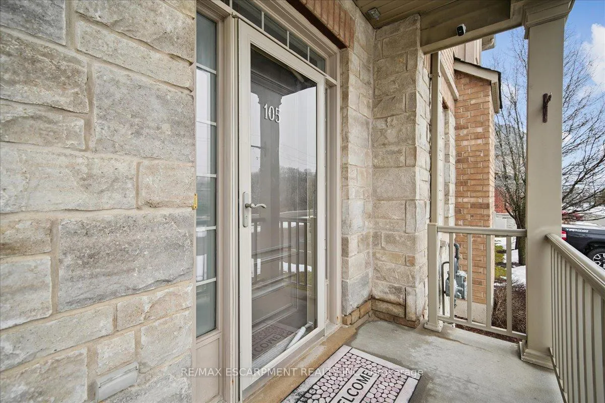 Photo 4 of 105 Oakhaven Place, Hamilton, Meadowlands — HOMEH